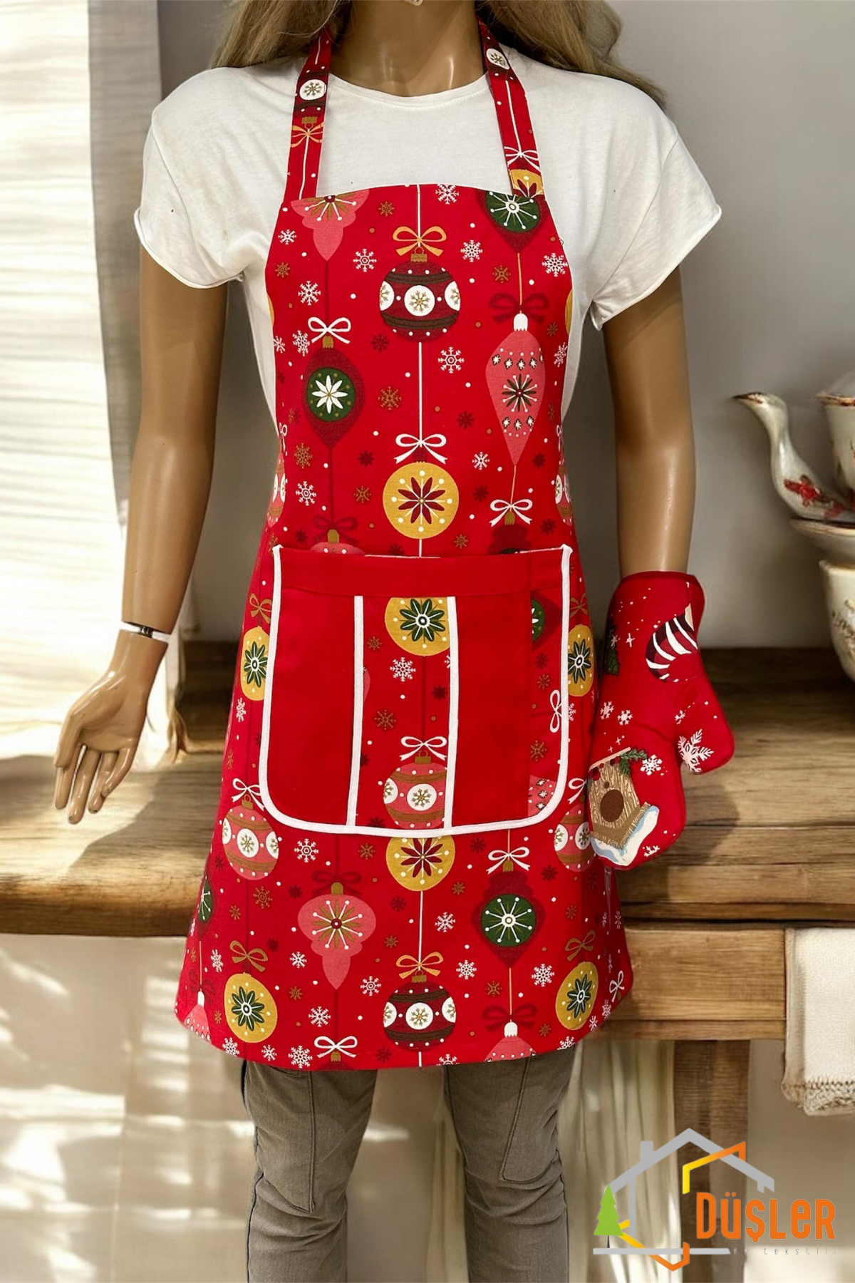 Kırmızı Yılbaşı Hediye Fiyonk Desenli Cepli Mutfak Önlüğü