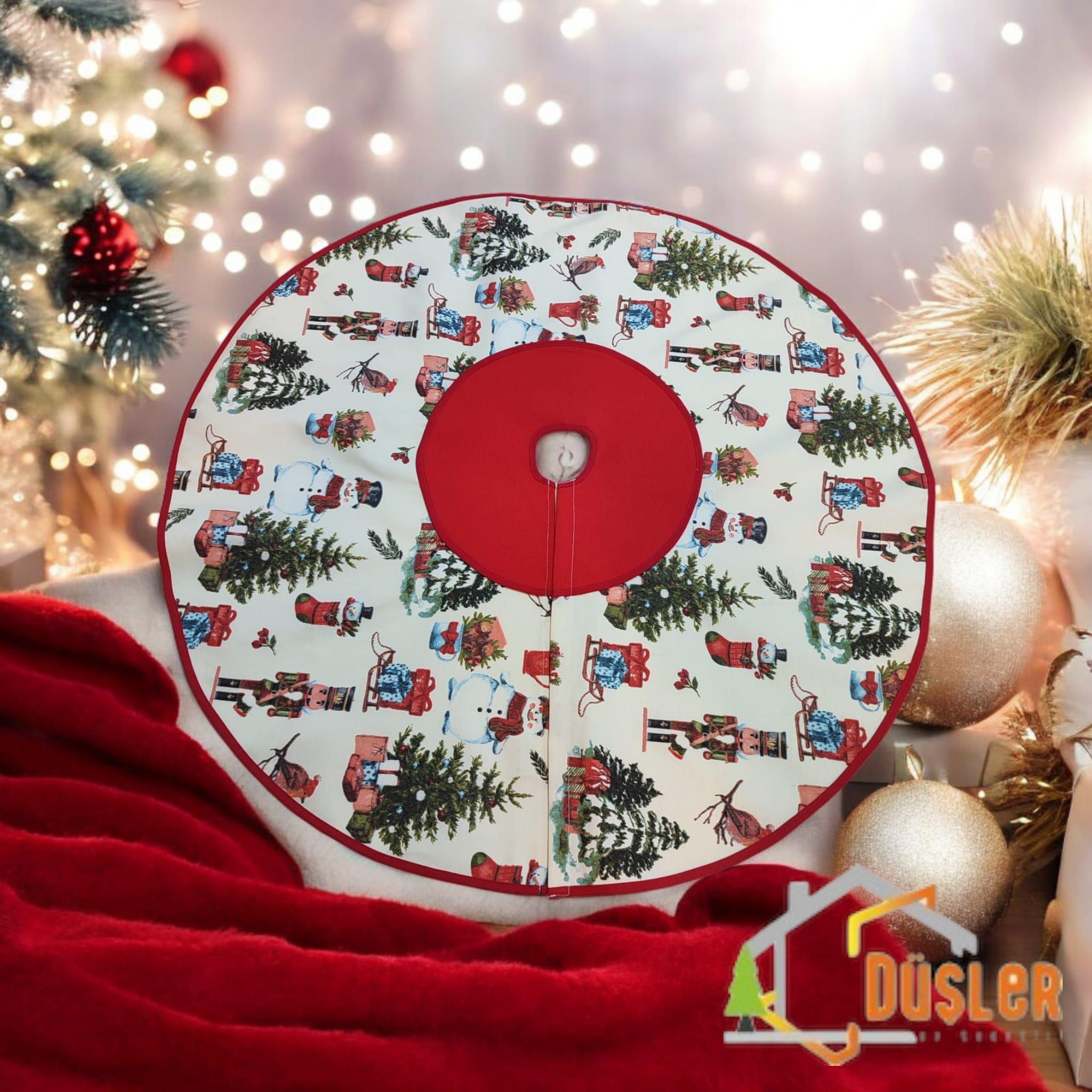 Krem Çam Ağacı ve Figürlü Yılbaşı Ayak Halısı, Yılbaşı Ağacı Altı Örtüsü, Yeniyıl Çam Ağacı Eteği Yıkanabilir Kırmızı Halka Cırtlı