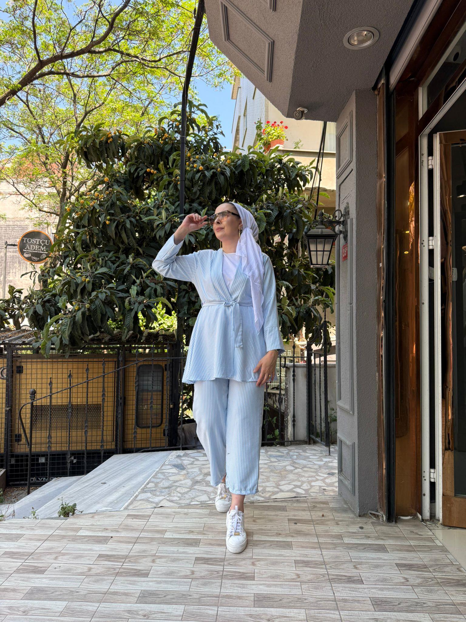 AyRobin Çizgili Takım Mavi
