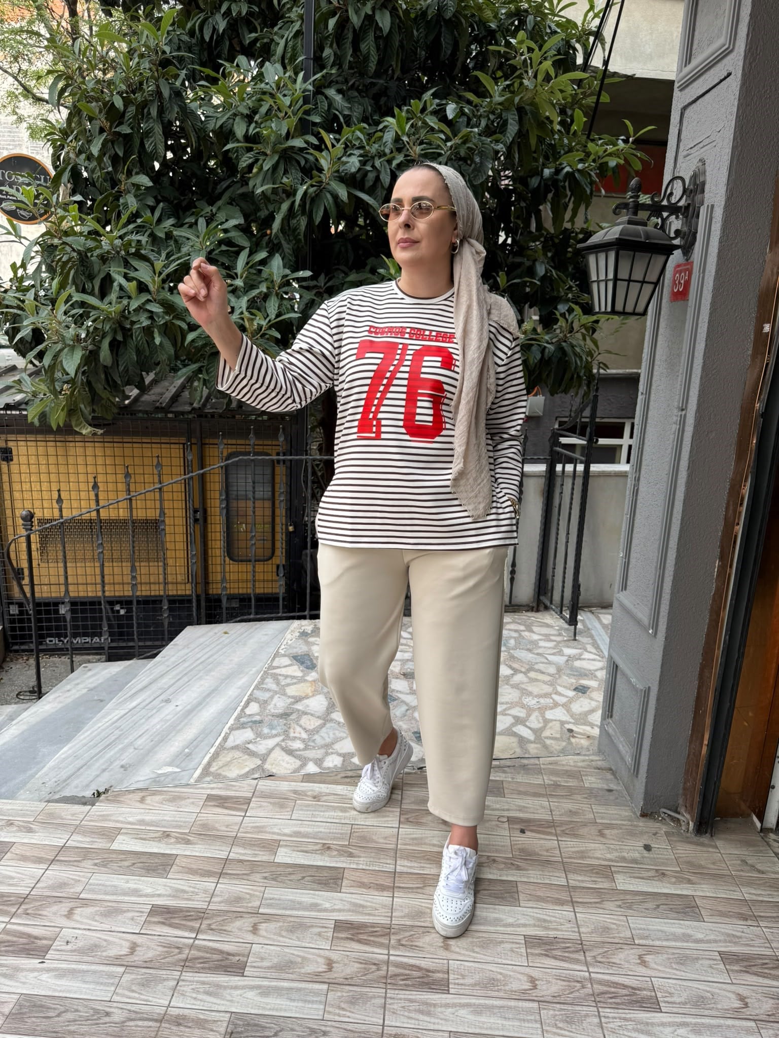 Baskılı Çizgili Sweat Kahve