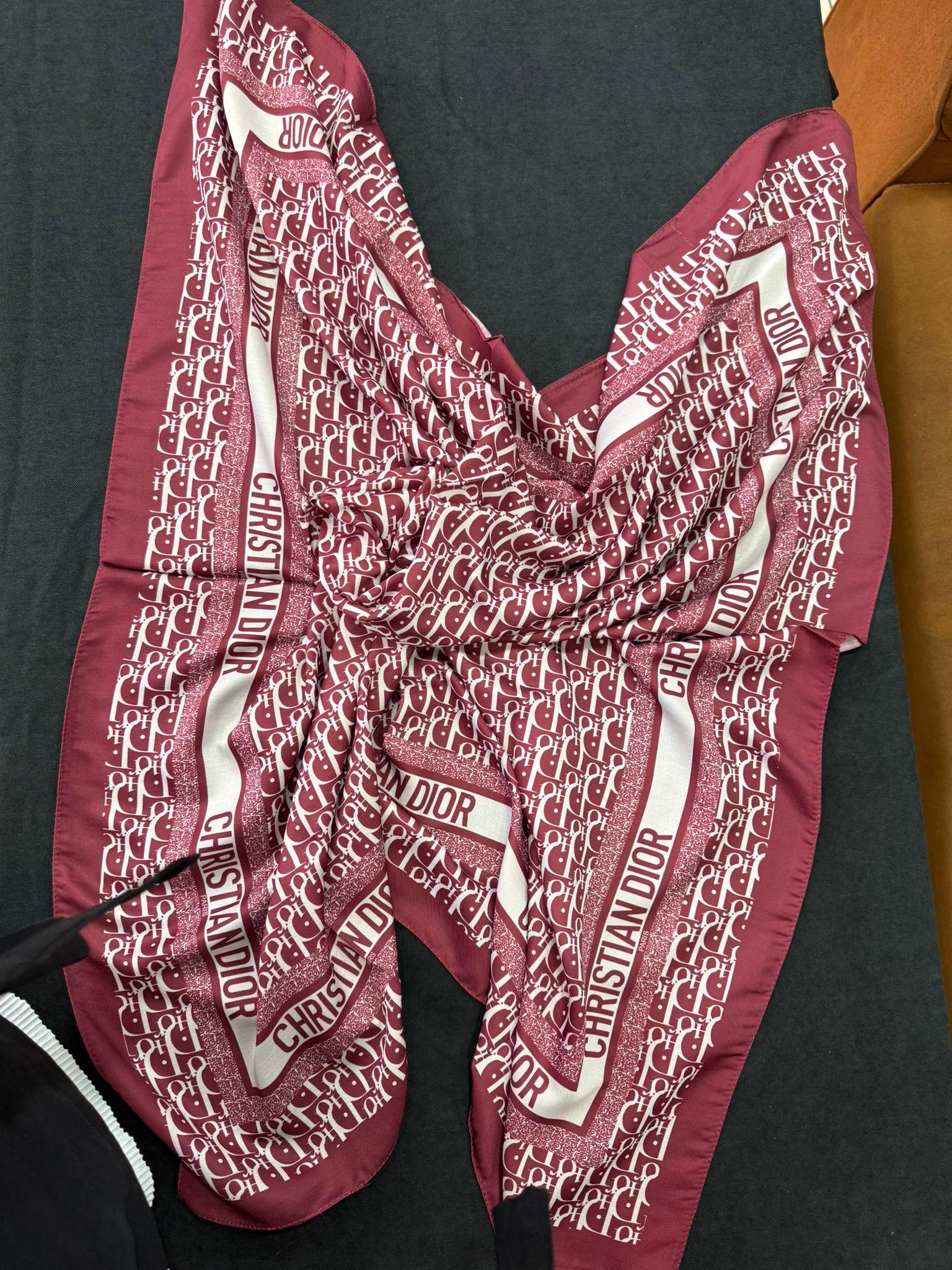 Dr Bordo Beyaz Başörtü