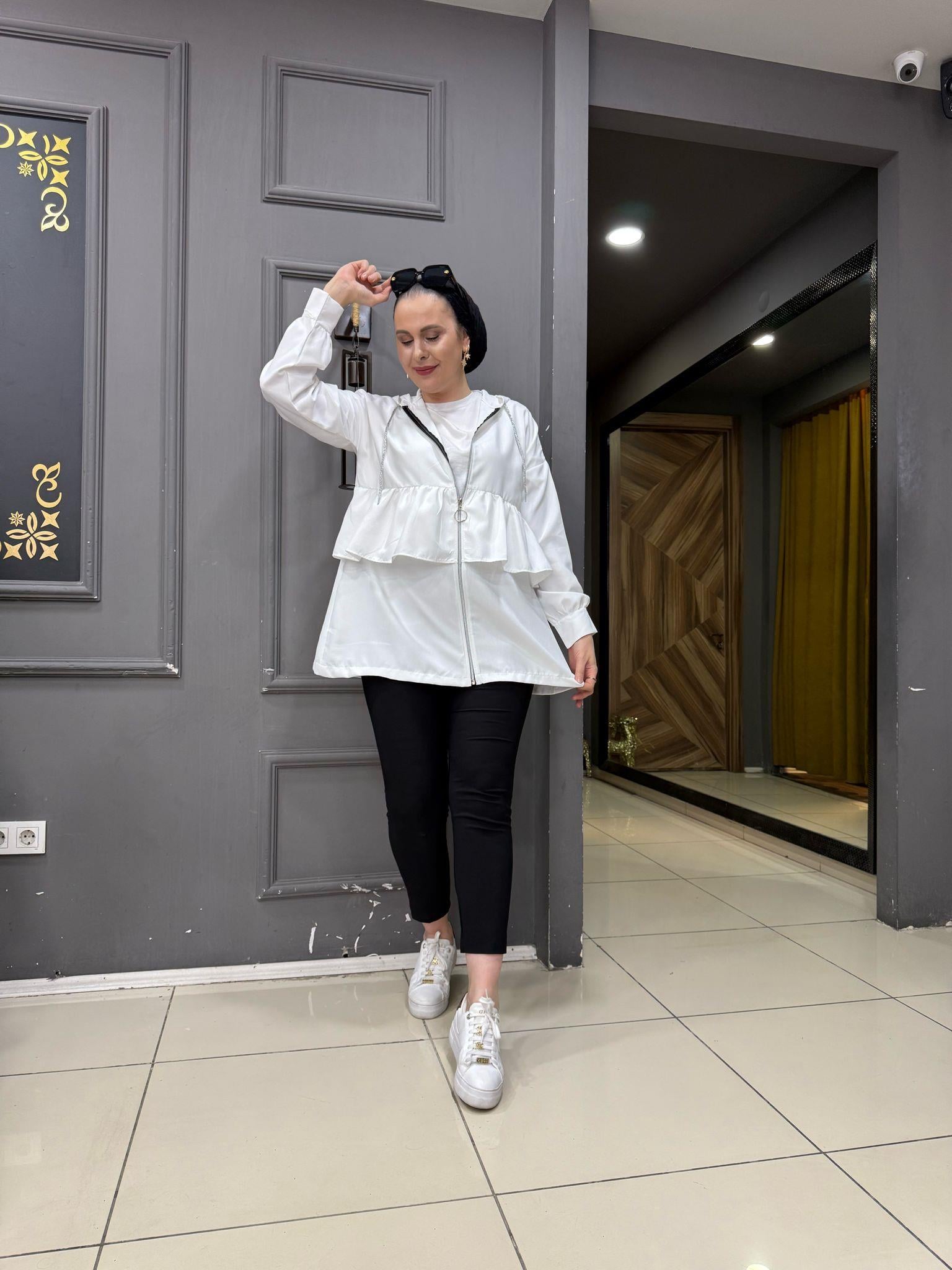 Fır Fır Detay Kap Beyaz