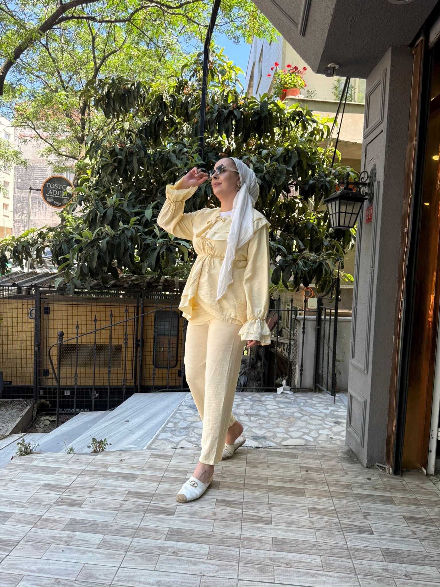 Fır Fır Detaylı Takım Sarı