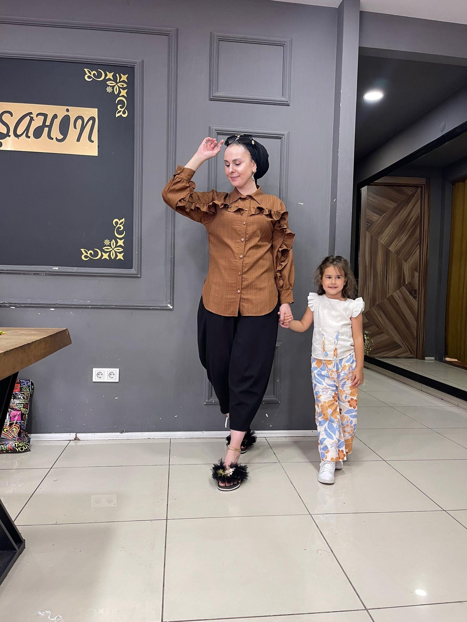 Fırfırlı Gömlek Kahverengi