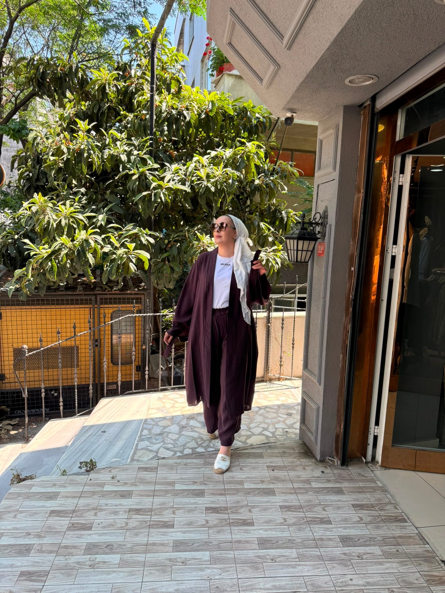 Modal Arabalı Takım Mürdüm
