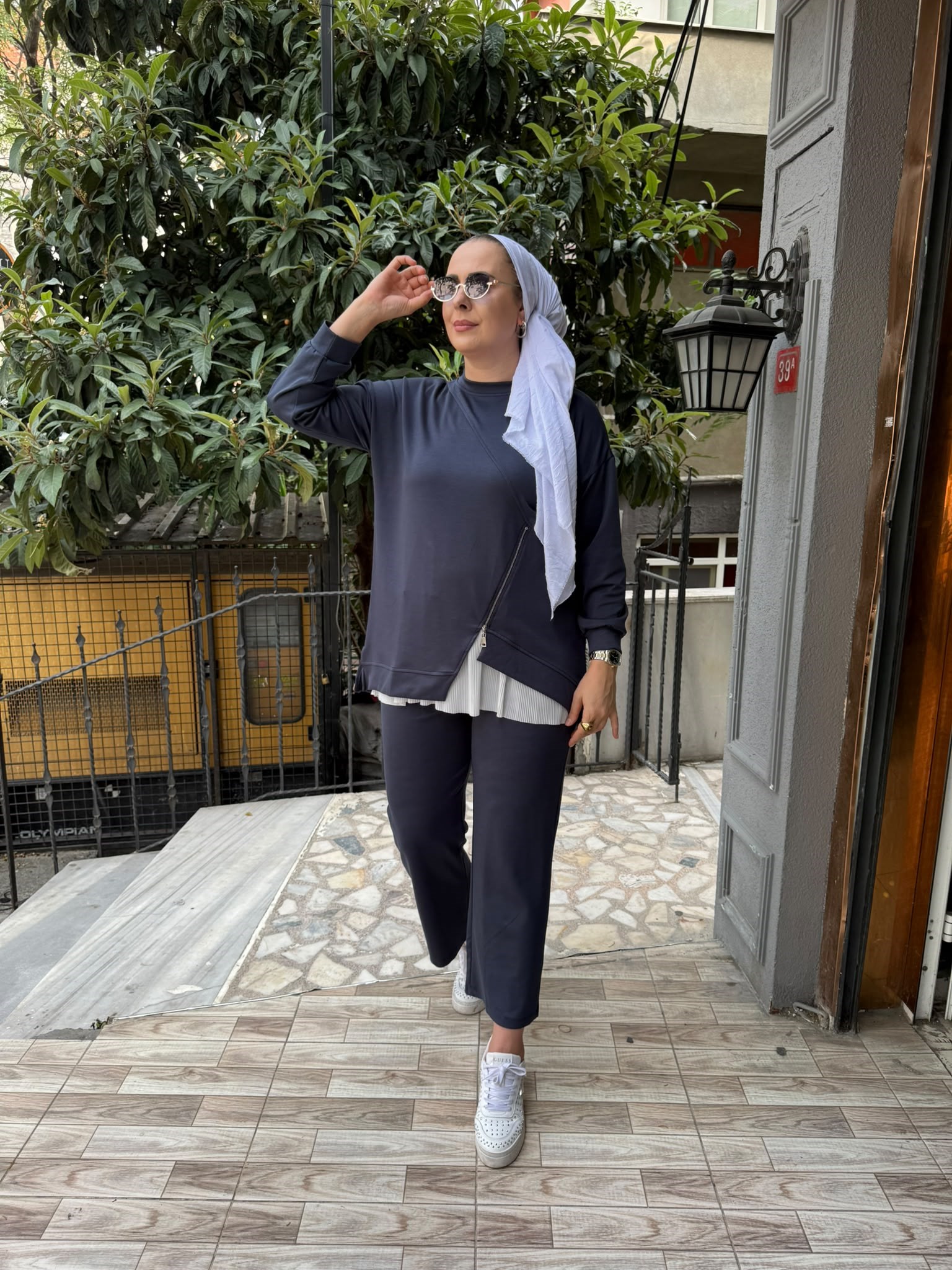 Ön Fermuarlı Takım Füme