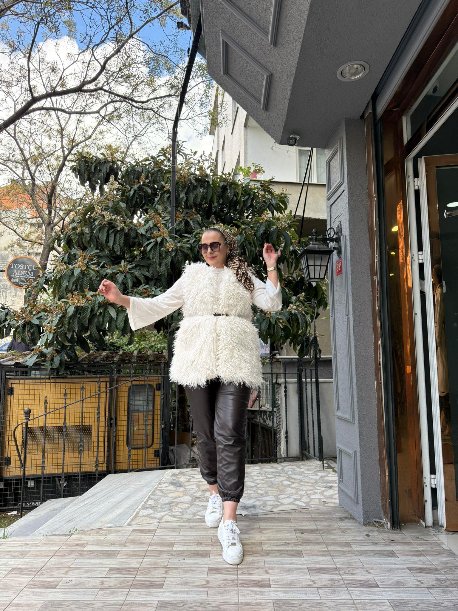 Saçak Kürk Yelek Ekru