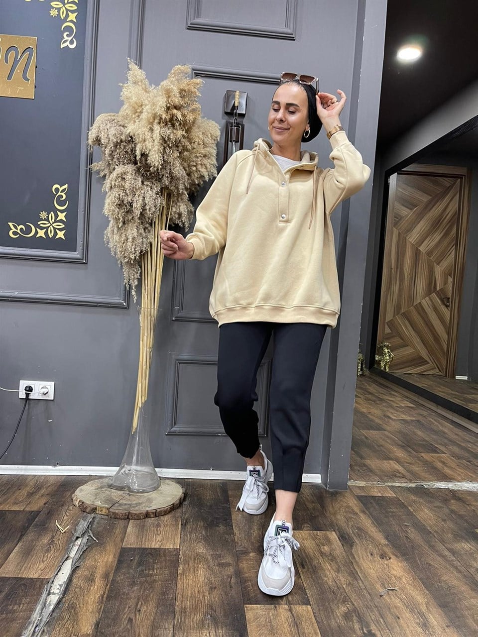 Üç İplik Sweat Bej