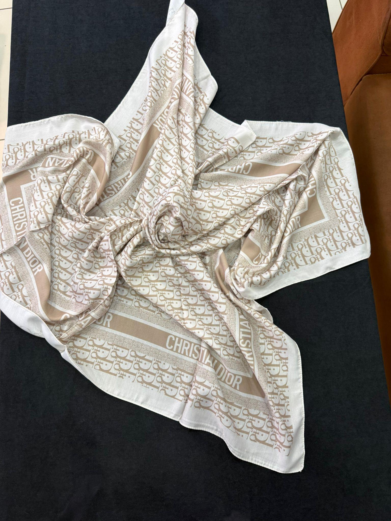 Dr Krem Bej Başörtü