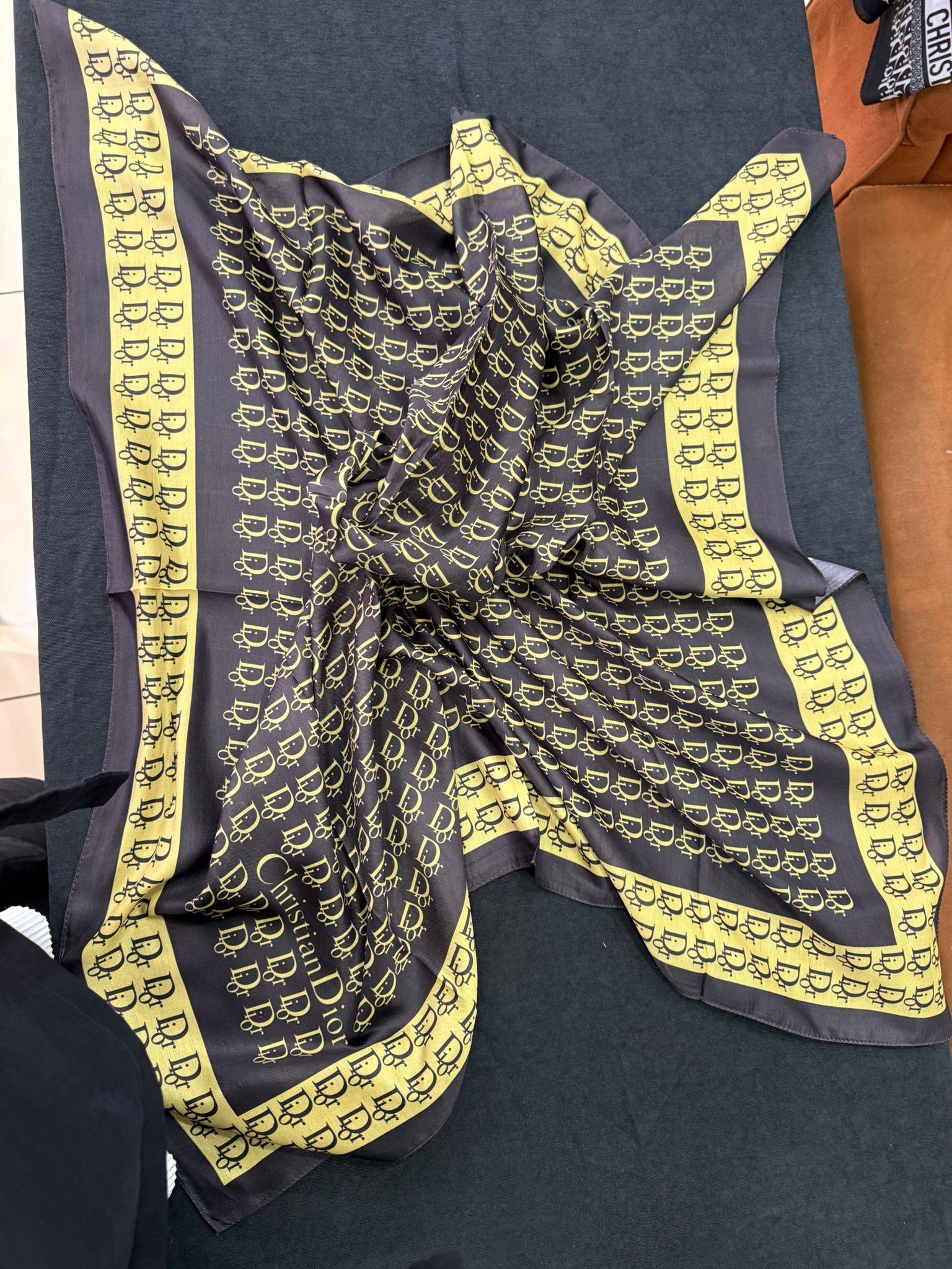 Dr Siyah Gold Başörtü