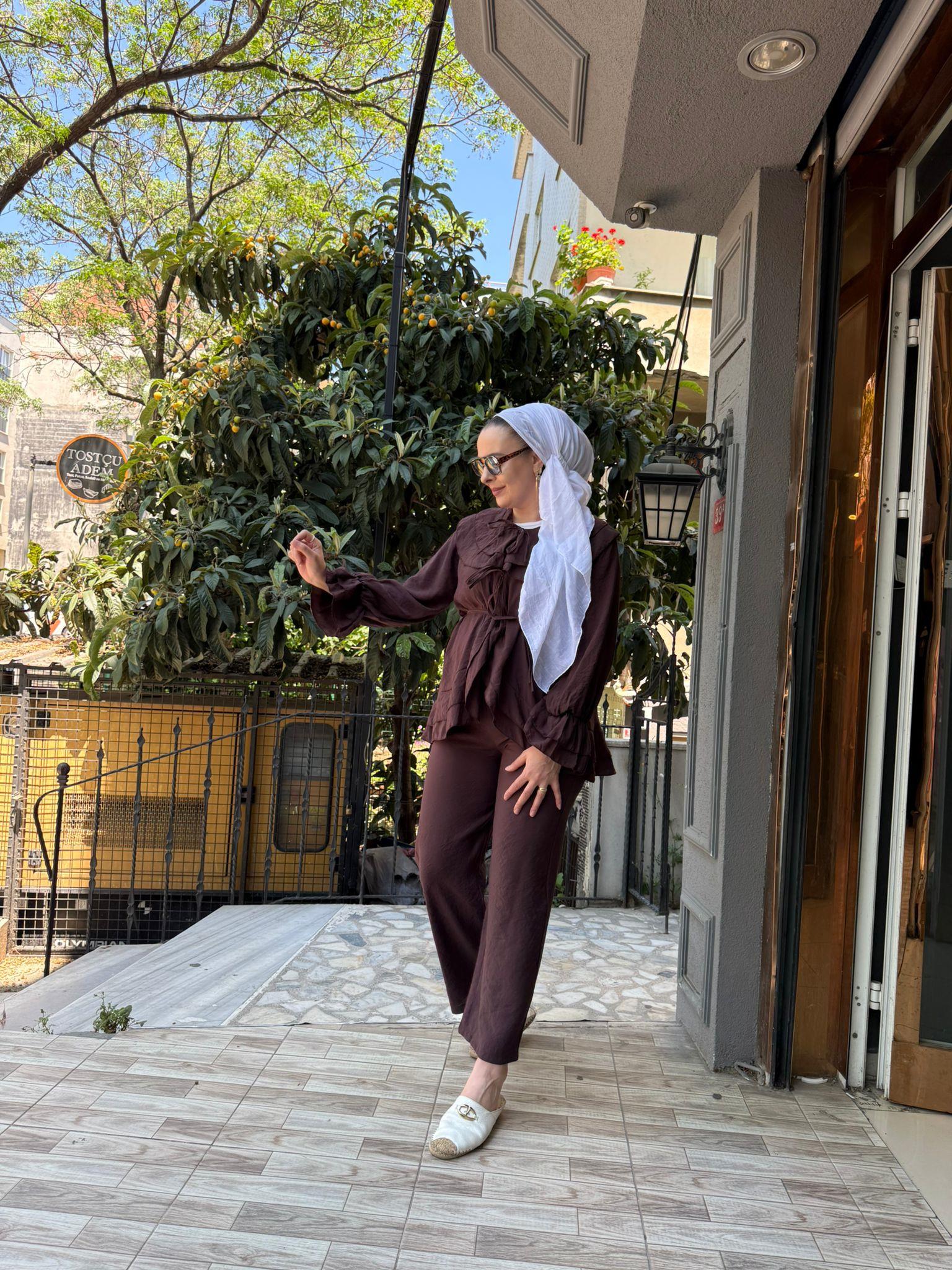 Fır Fır Detaylı Takım Kahve