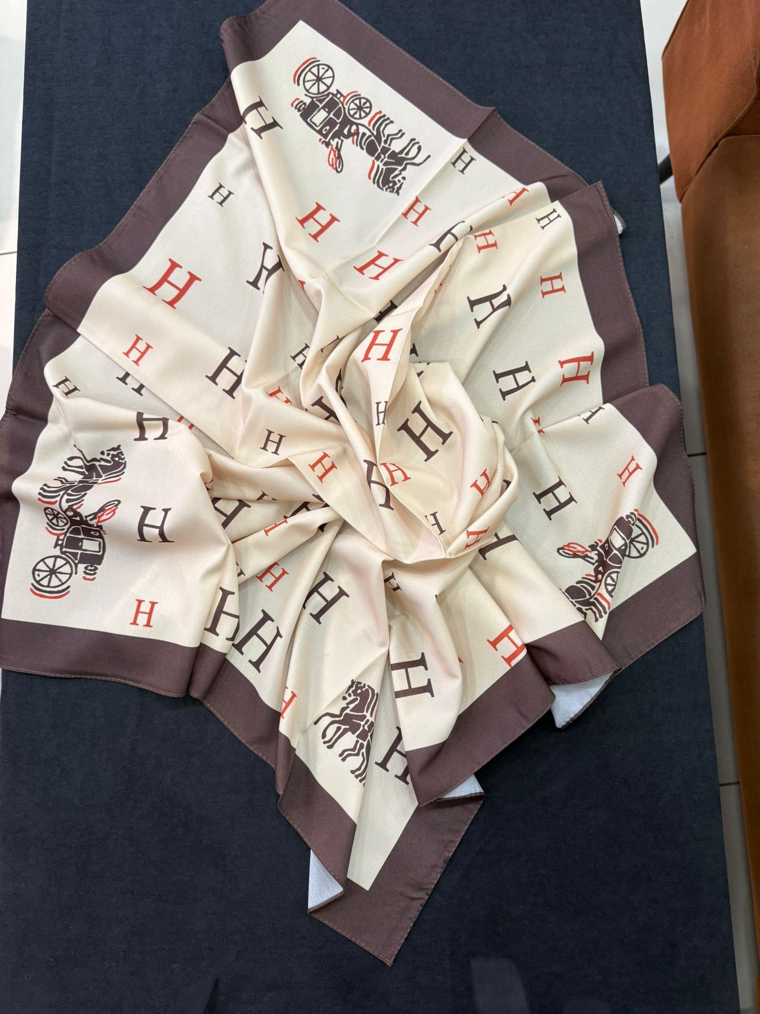 H Kahve Krem Başörtü