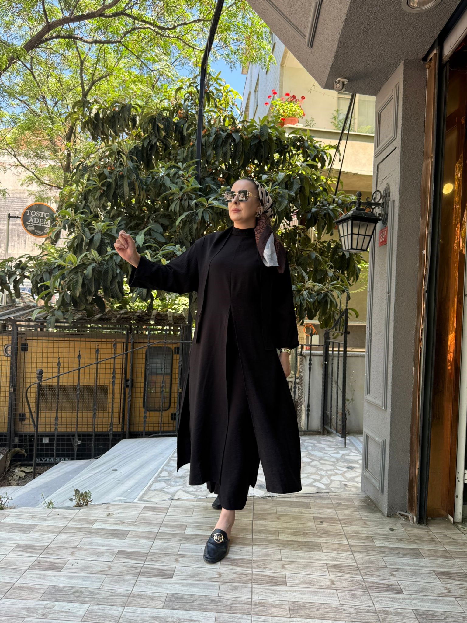 İthal Fularlı Keten Takım Siyah