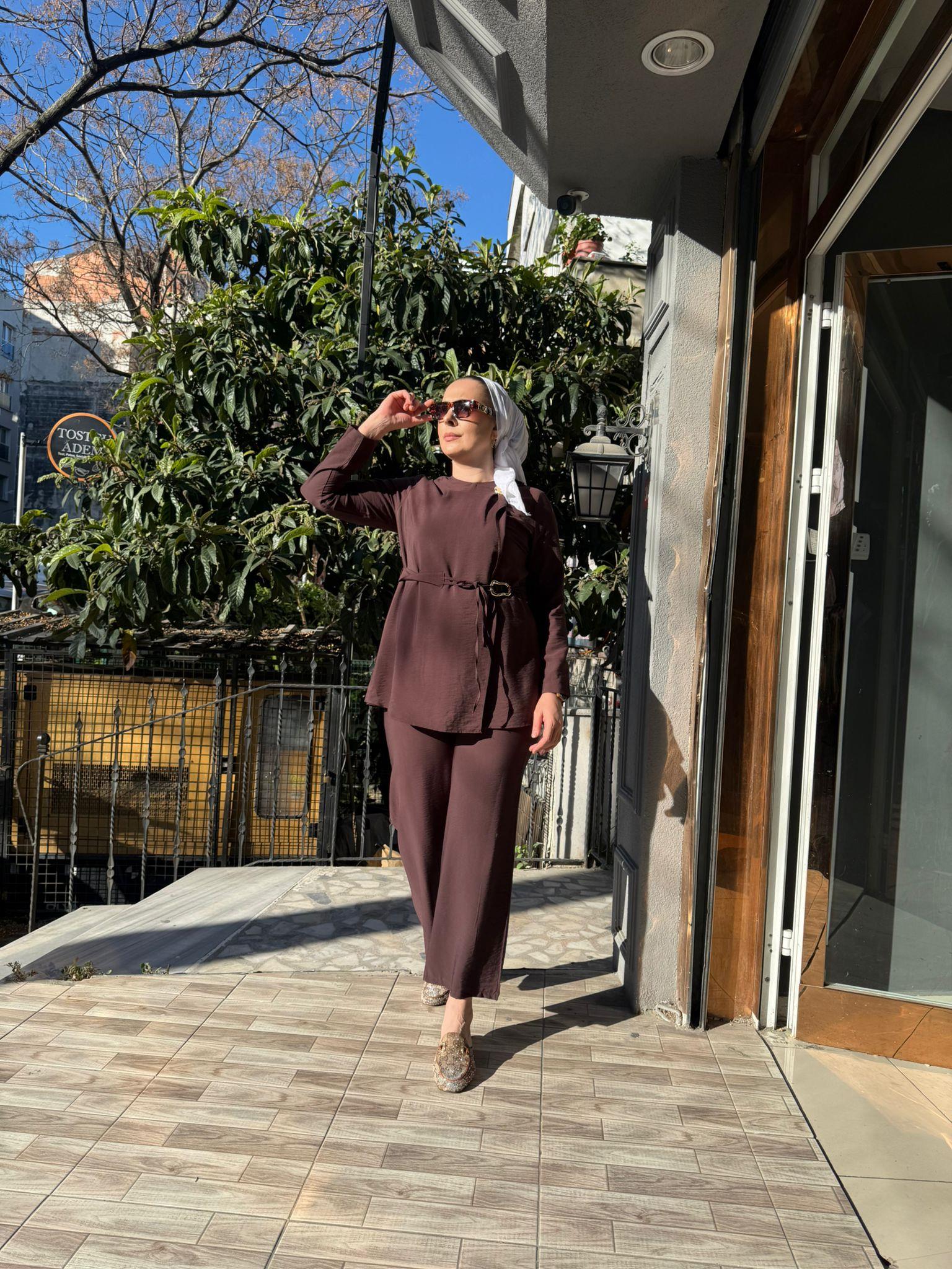 Kemerli Ön Detay Takım Kahve