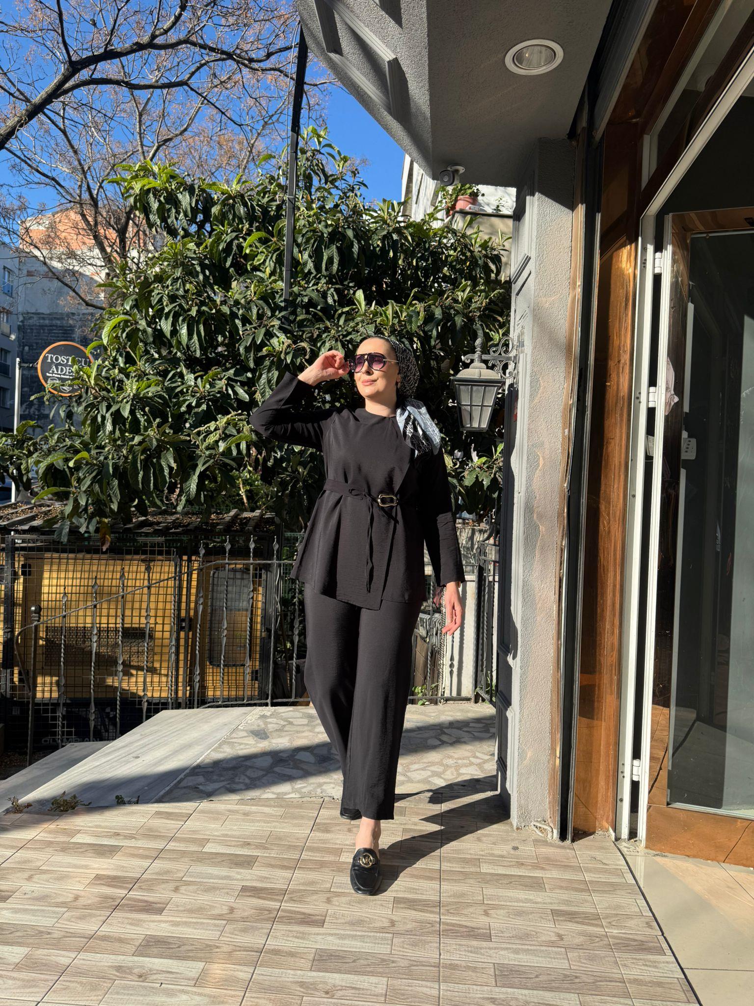 Kemerli Ön Detay Takım Siyah