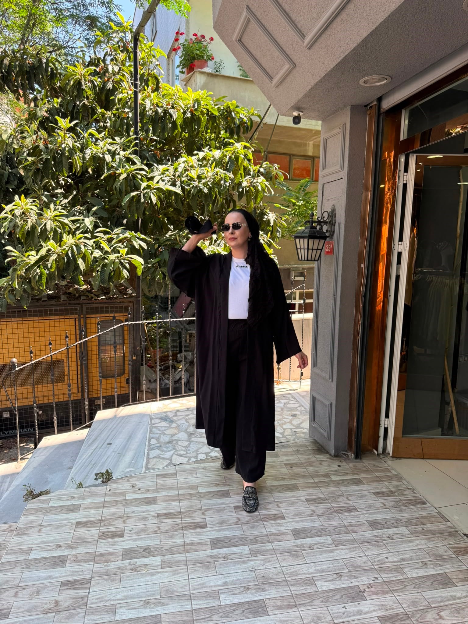 Modal Arabalı Takım Siyah
