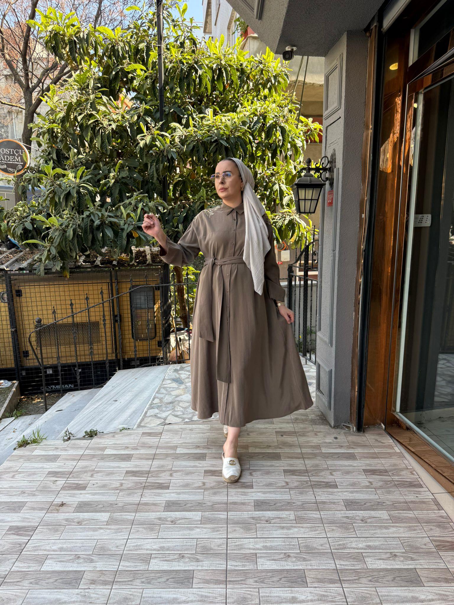 Omuz İşlemeli Elbise Haki