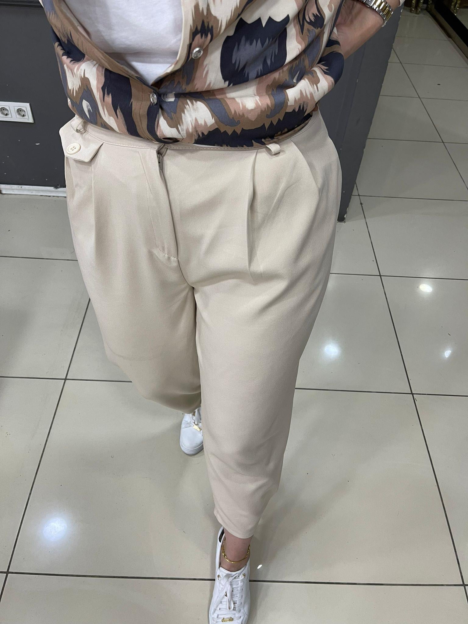 Paça Düğme Detay Şalvar Krem