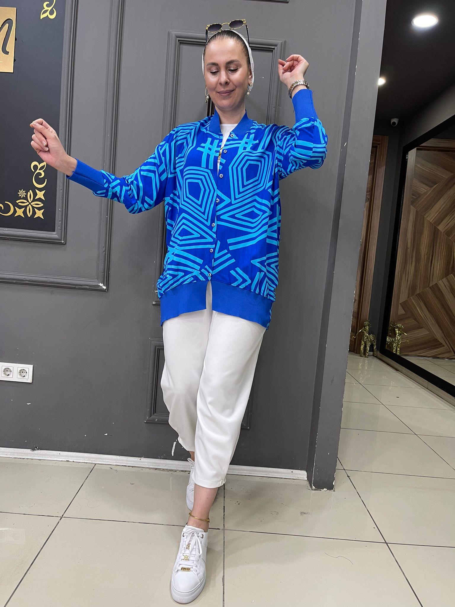Saks Desenli Kap