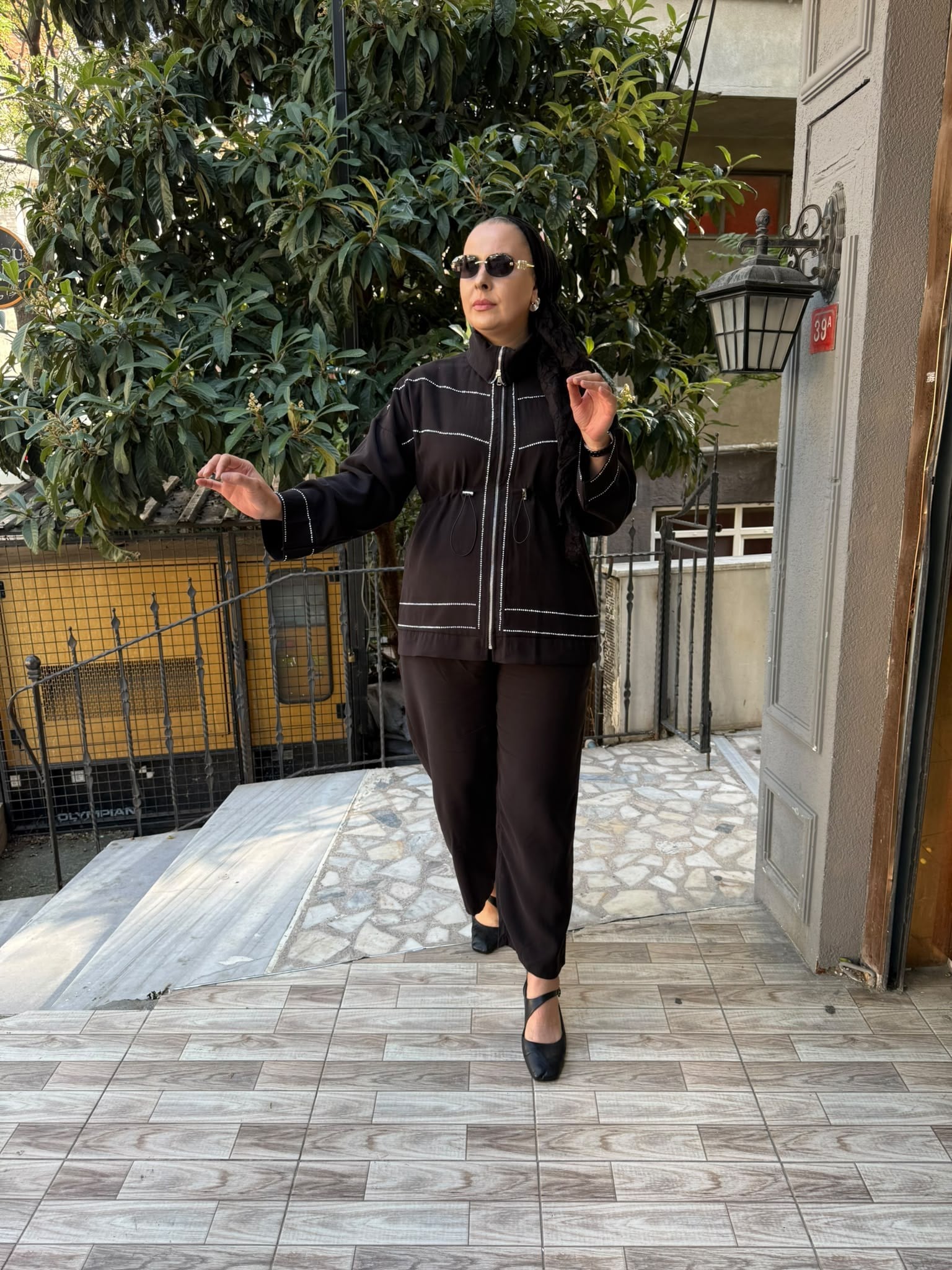 Taşlı takım siyah