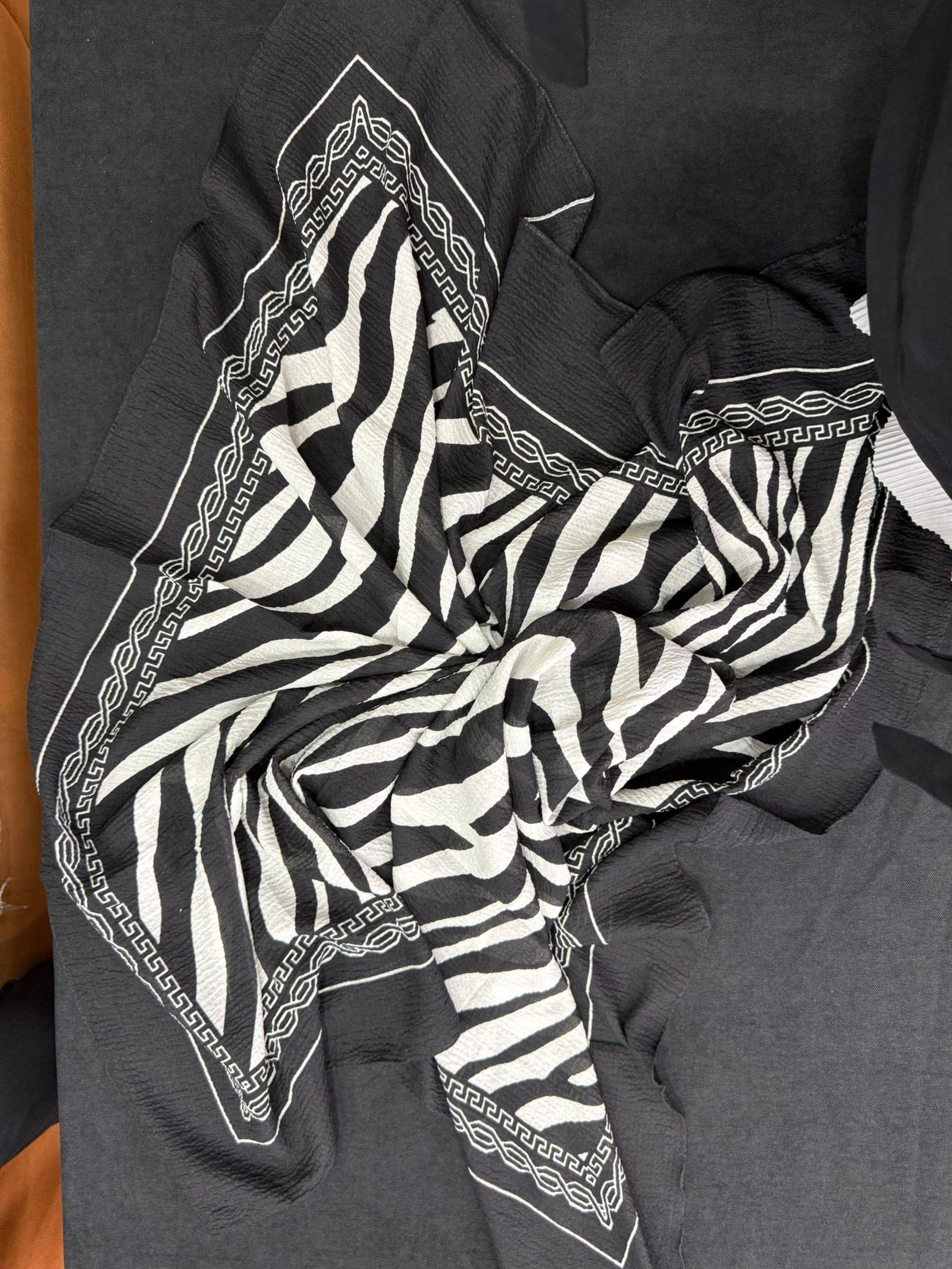 Zebra Desen Siyah Beyaz Başörtü