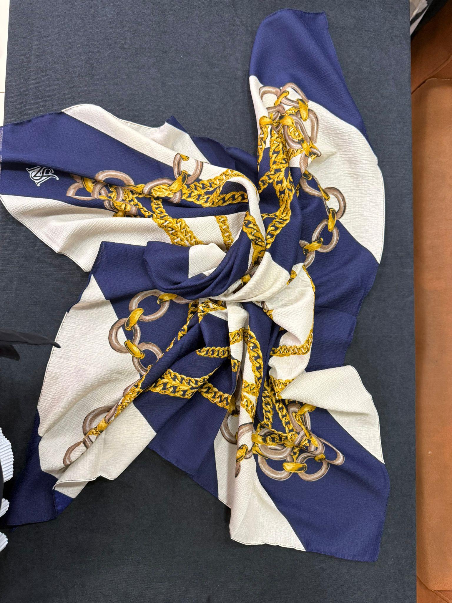 Zincir Detay Lacivert Başörtü