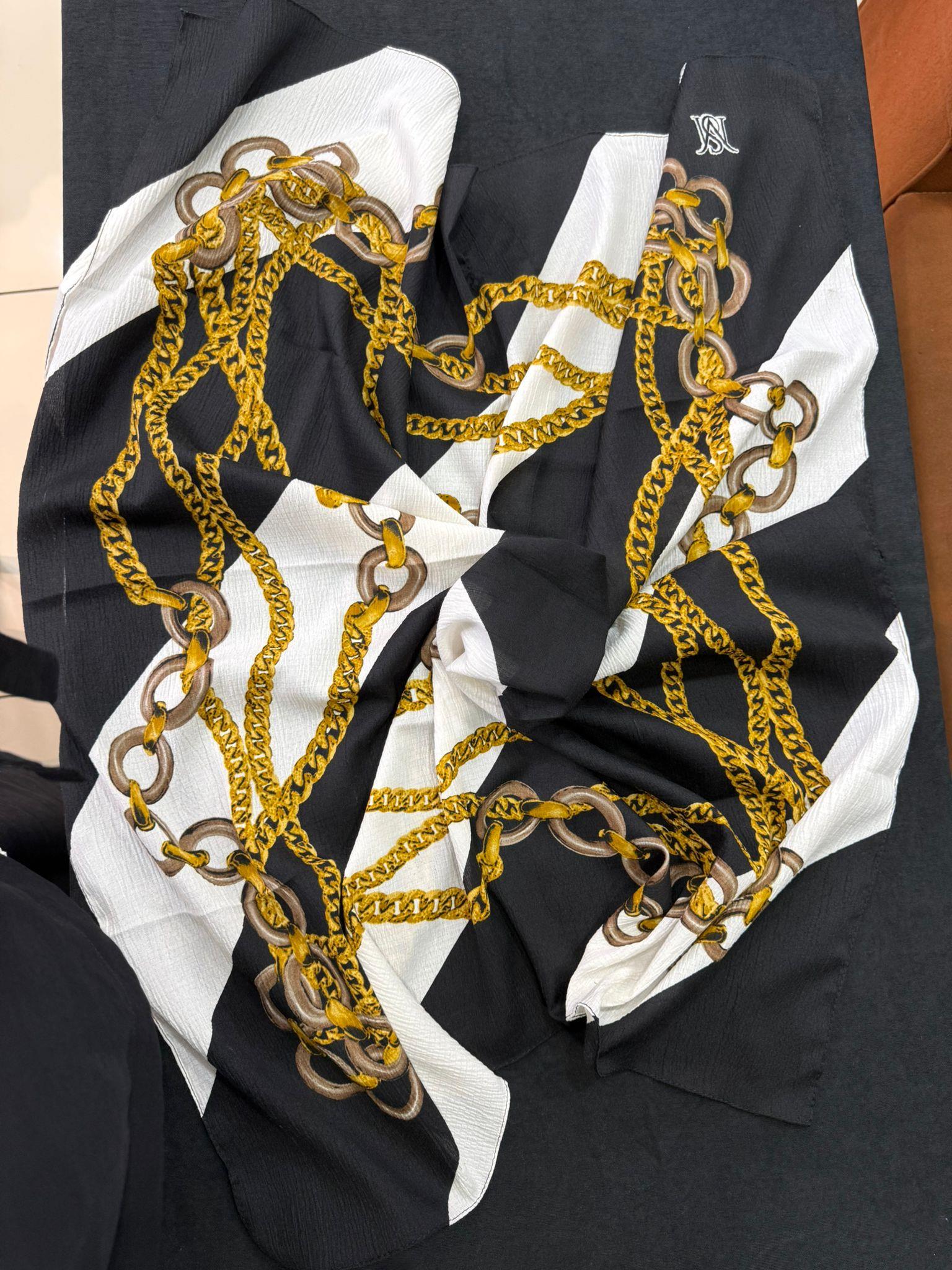 Zincir Detay Siyah Beyaz Başörtü