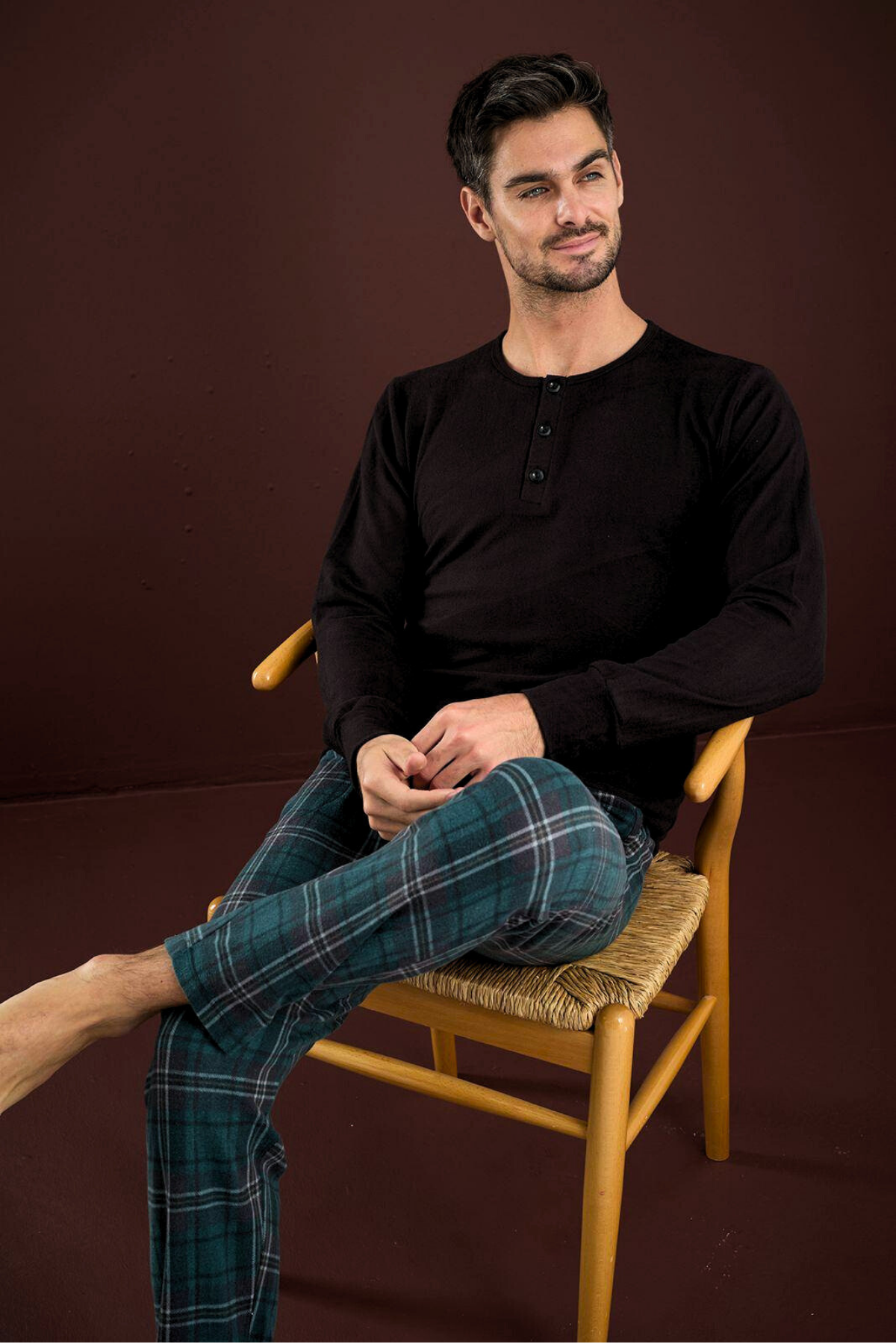 Erkek Pamuklu Termal Kışlık Pijama Takımı – Düğmeli Üst & Ekose Alt