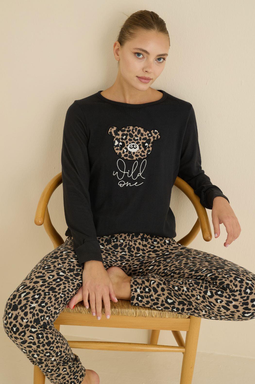 Kadın Termal Pijama Takımı – Leopar Desenli, Yumuşak ve Sıcacık Kışlık