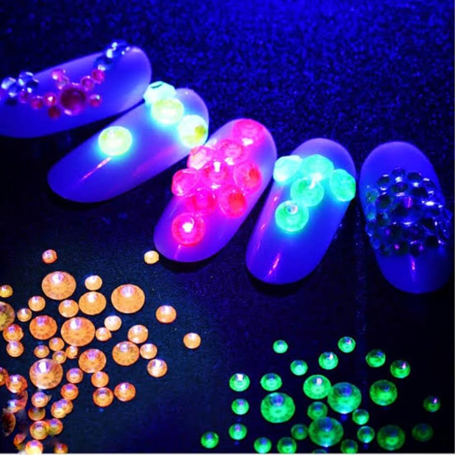 Hacimsel Neon Kristal Taş Beyaz - 3D Parlak Nail Art Tırnak Süsü