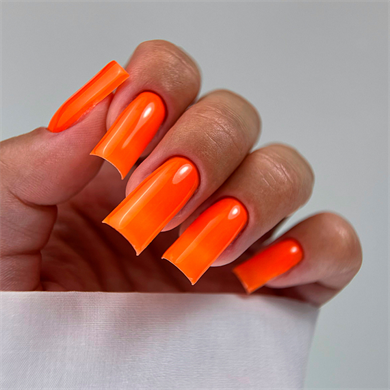 Patrisa Nail Neon Havuç Kalıcı Oje №570 – TPO Free – 8 ml