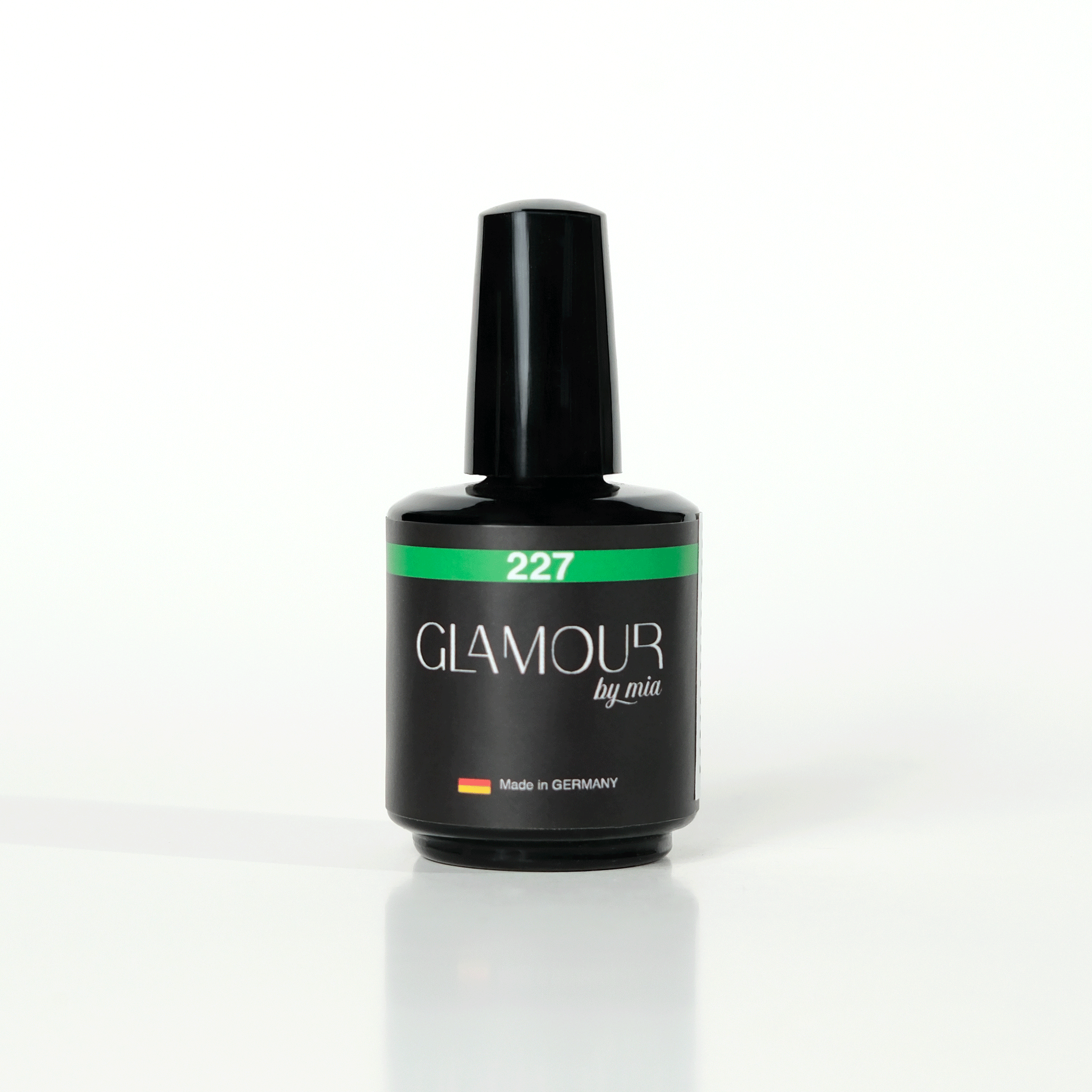 Glamour by MiaYeşil Kalıcı Oje ÇeşitleriGlamour Yeşil Rengi Kalıcı Oje 227 TPO FREE