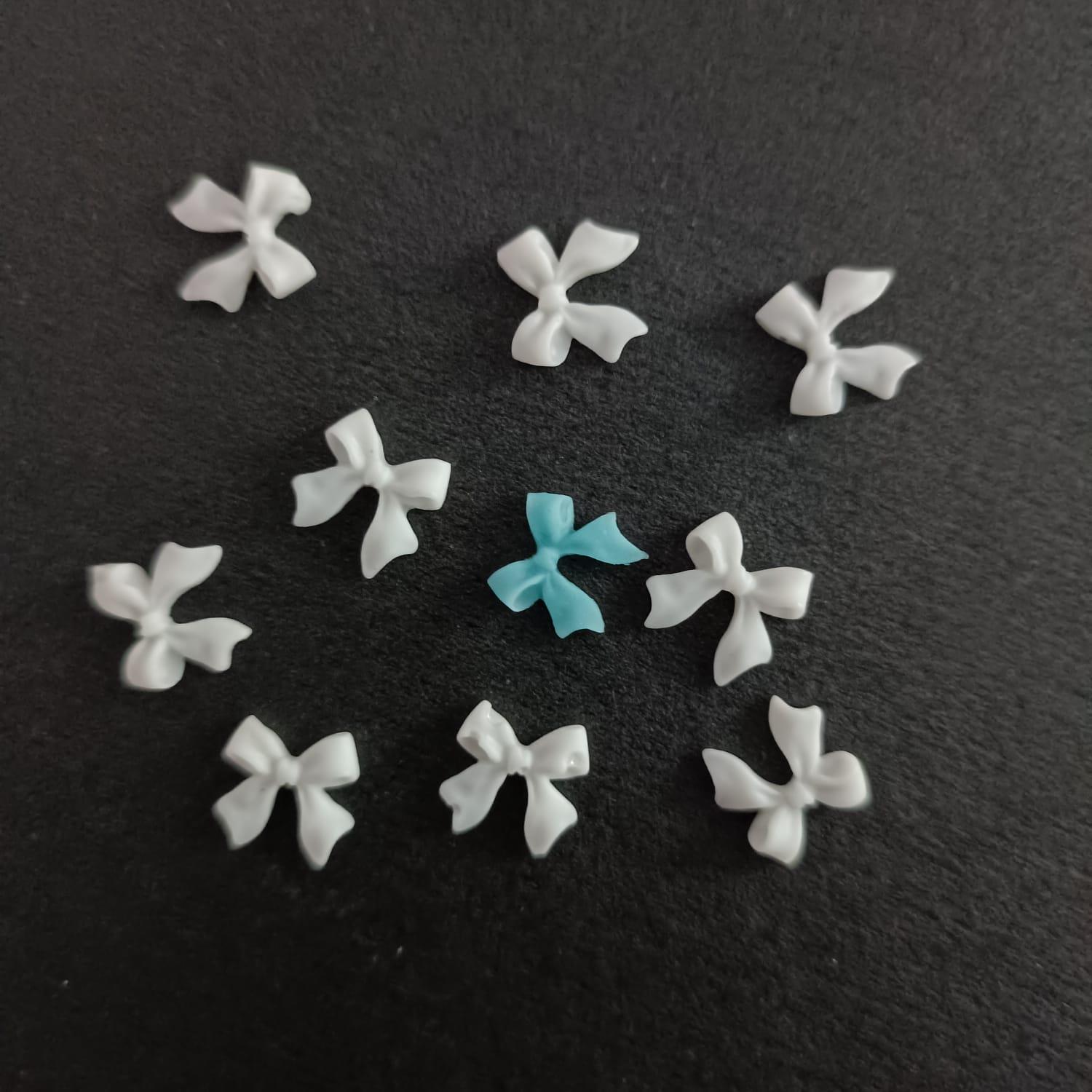 Mia ProfessionalFigürlerCharm Fiyonk Beyaz 10 lü