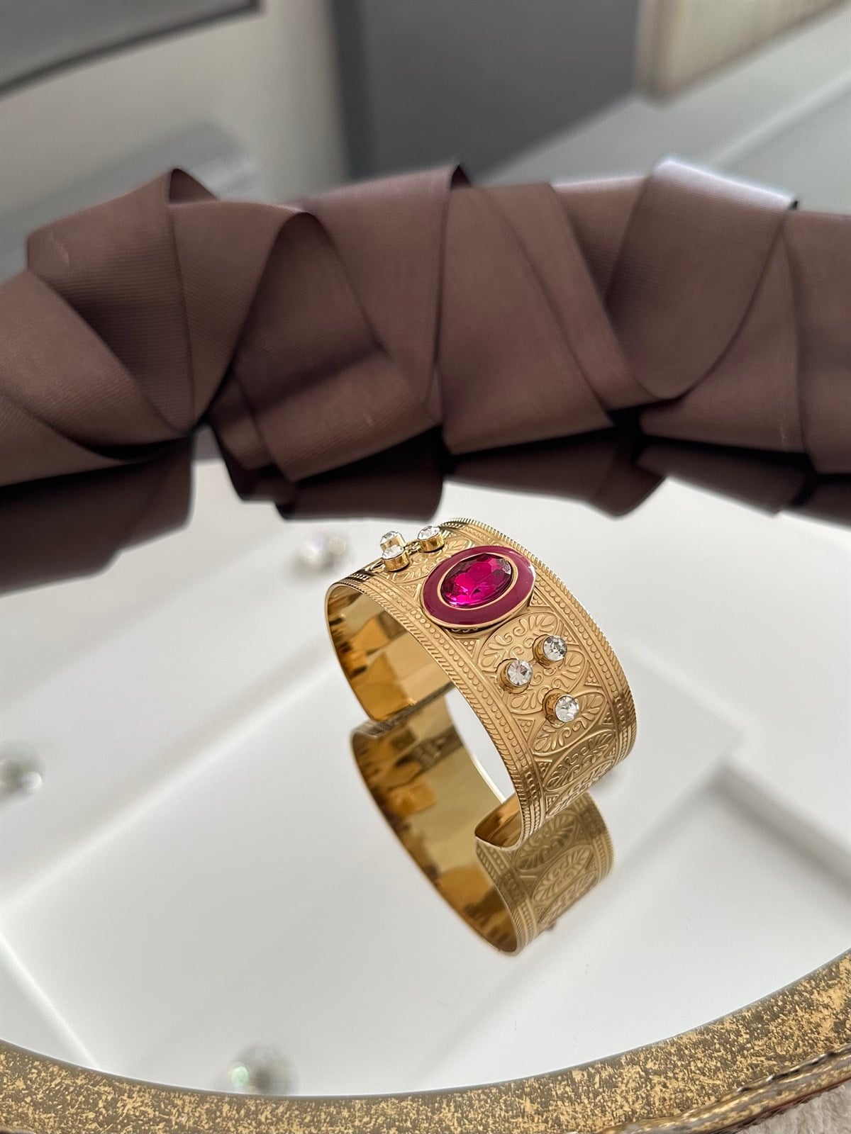 Pembe Elmas Kol Aksesuarı