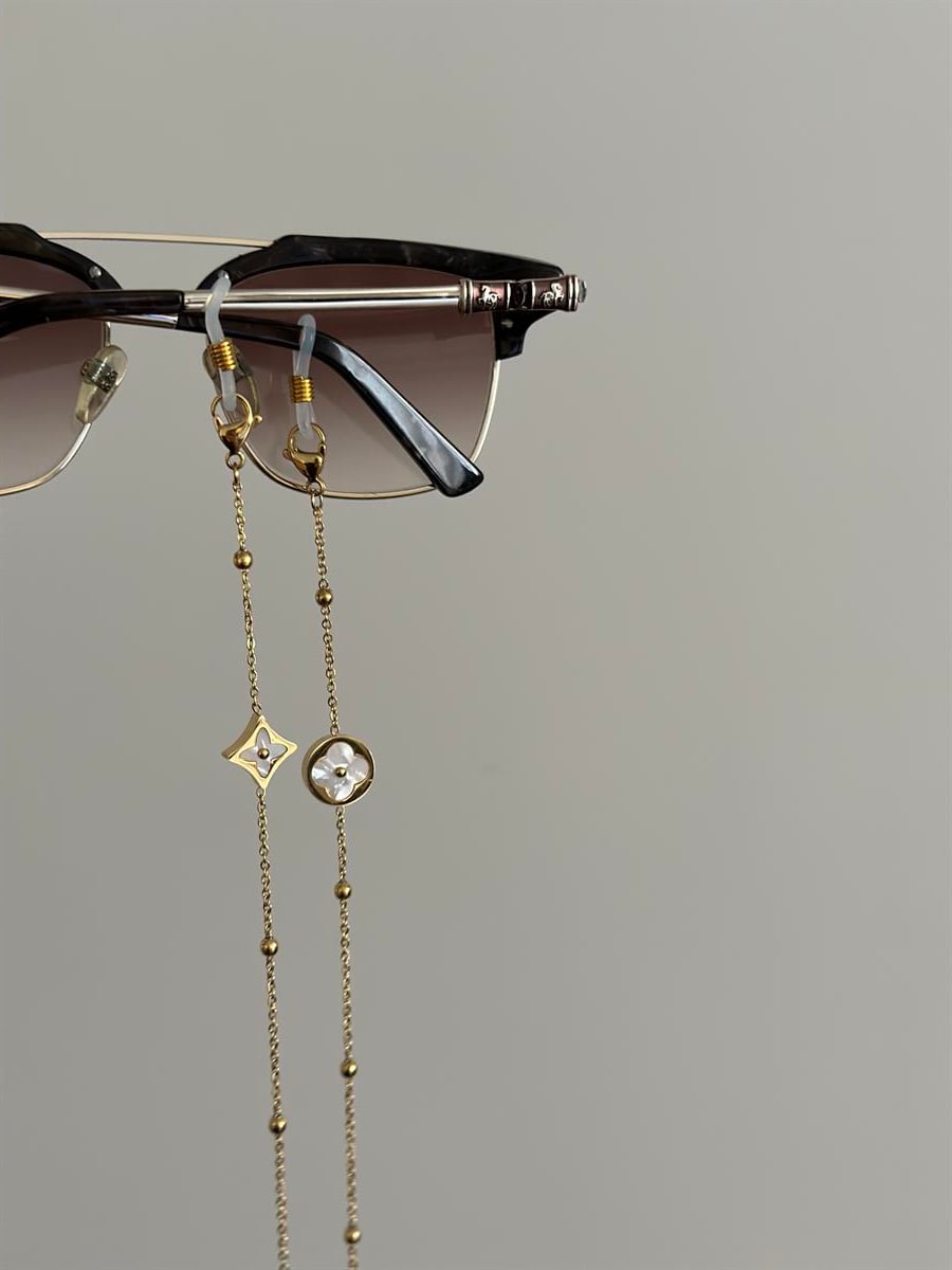 B&W Marka Gözlük Zinciri