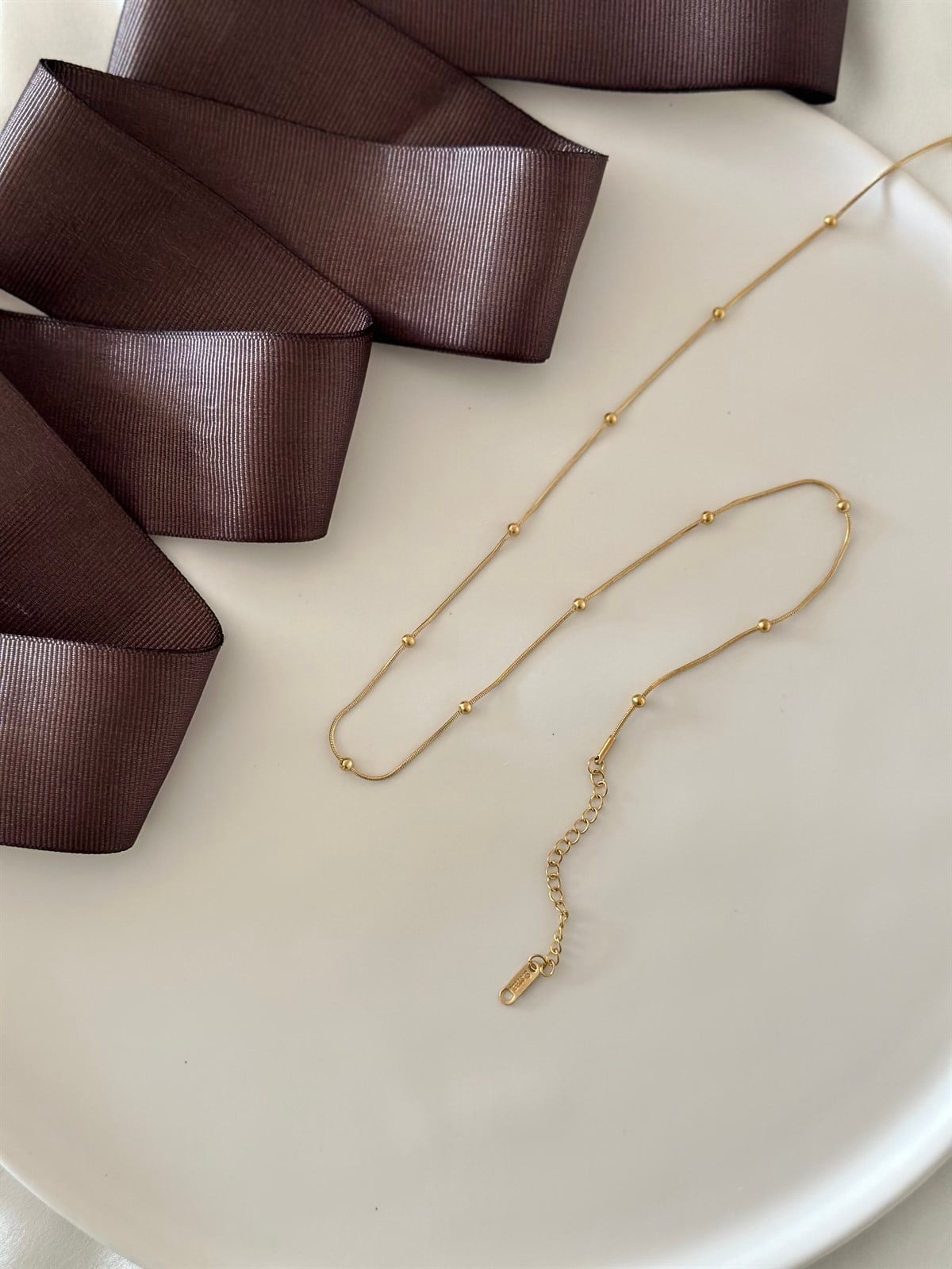 Minimal Topçuklu Kolye