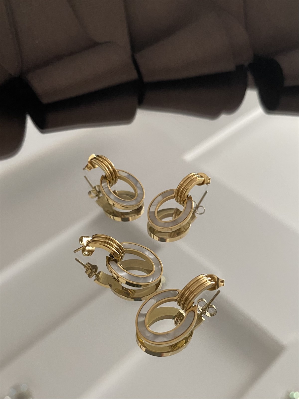 Sedefli Oval Küpe