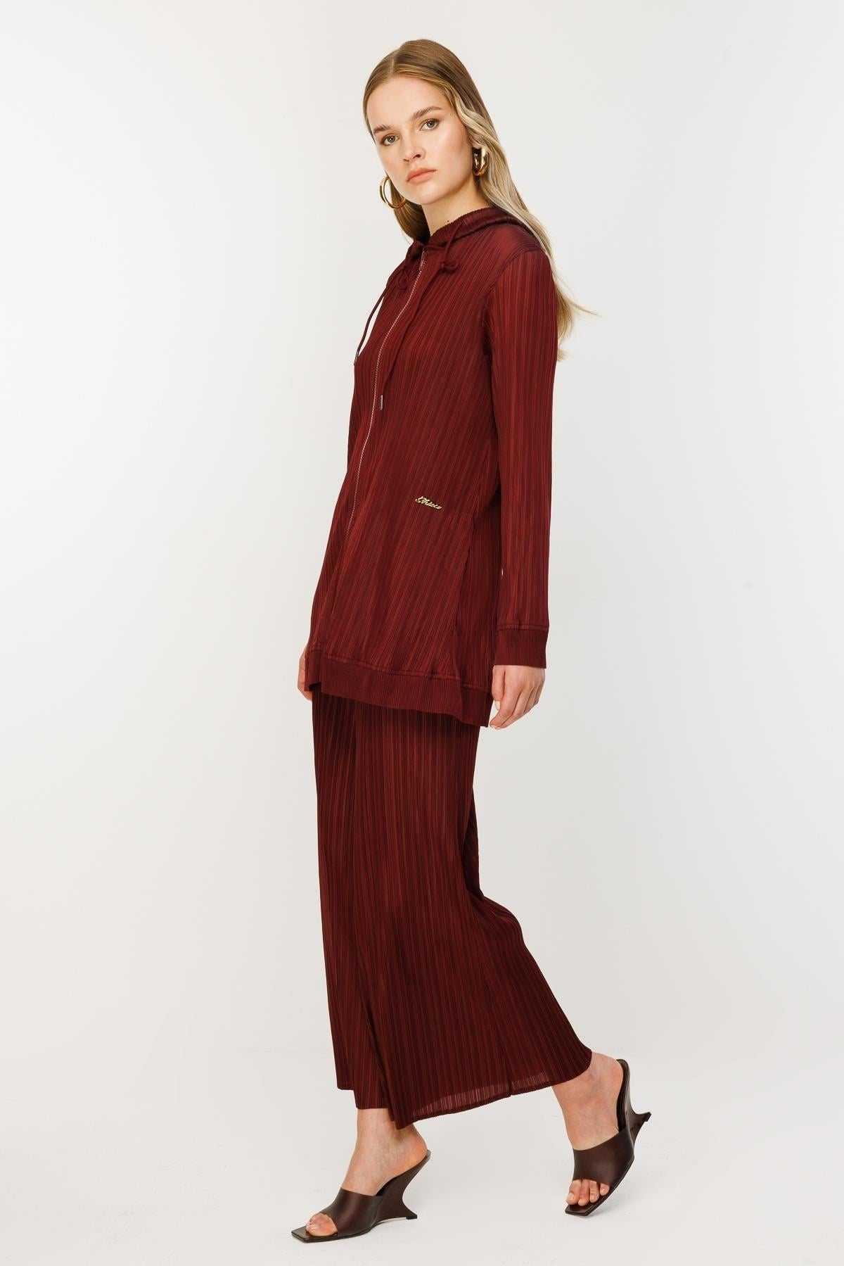 25YGSTKM4897/Ghisa Takım - Bordo