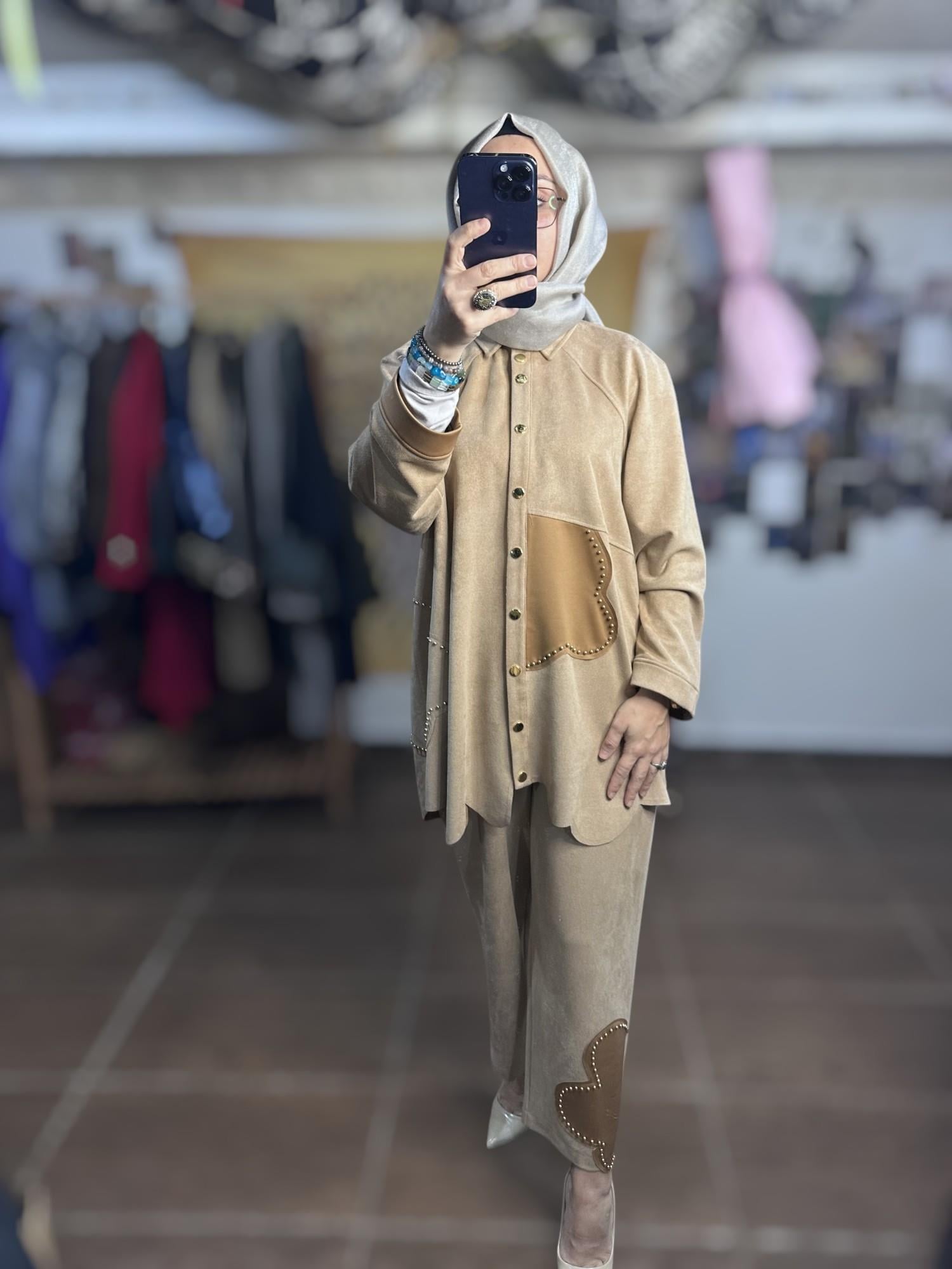Ghisa Zımba Detaylı Takım - Camel