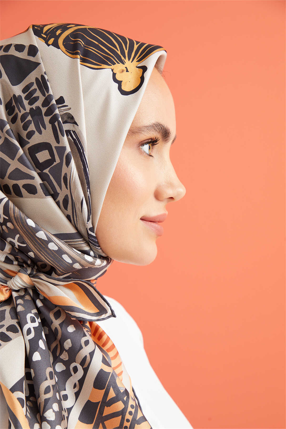 İmannoor 1001 Minare Bej Tivil İpek Eşarp 90x90