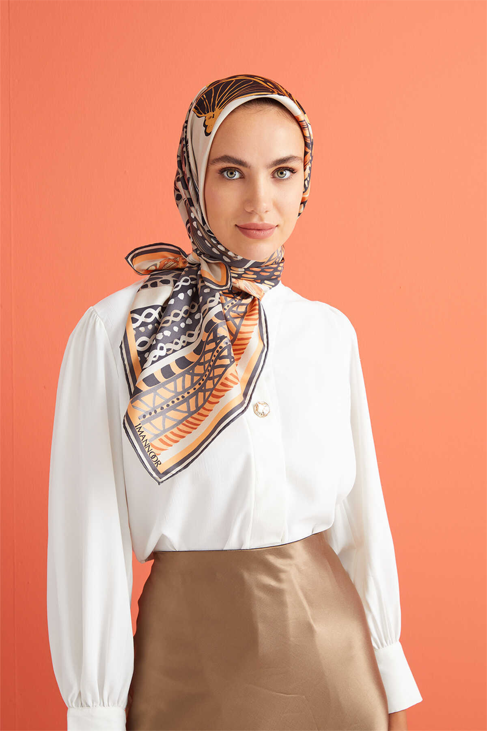 İmannoor 1001 Minare Bej Tivil İpek Eşarp 90x90