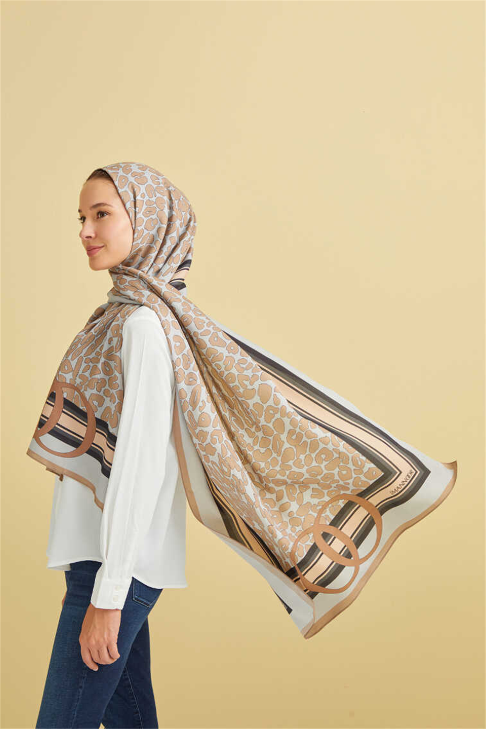 İmannoor Noor Logo Gri Leopar Floş Viskon Şal 70x200