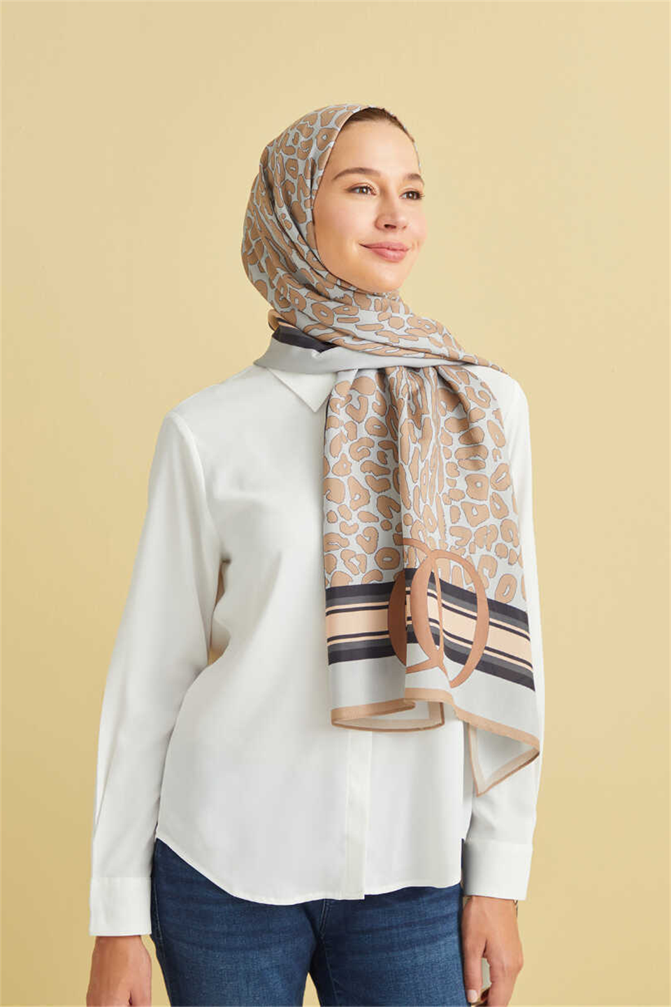 İmannoor Noor Logo Gri Leopar Floş Viskon Şal 70x200