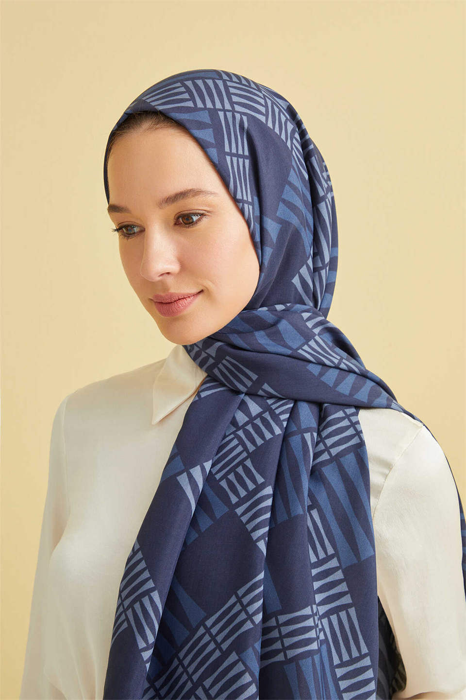 İmannoor Piyano İndigo Floş Viskon Şal 70x200