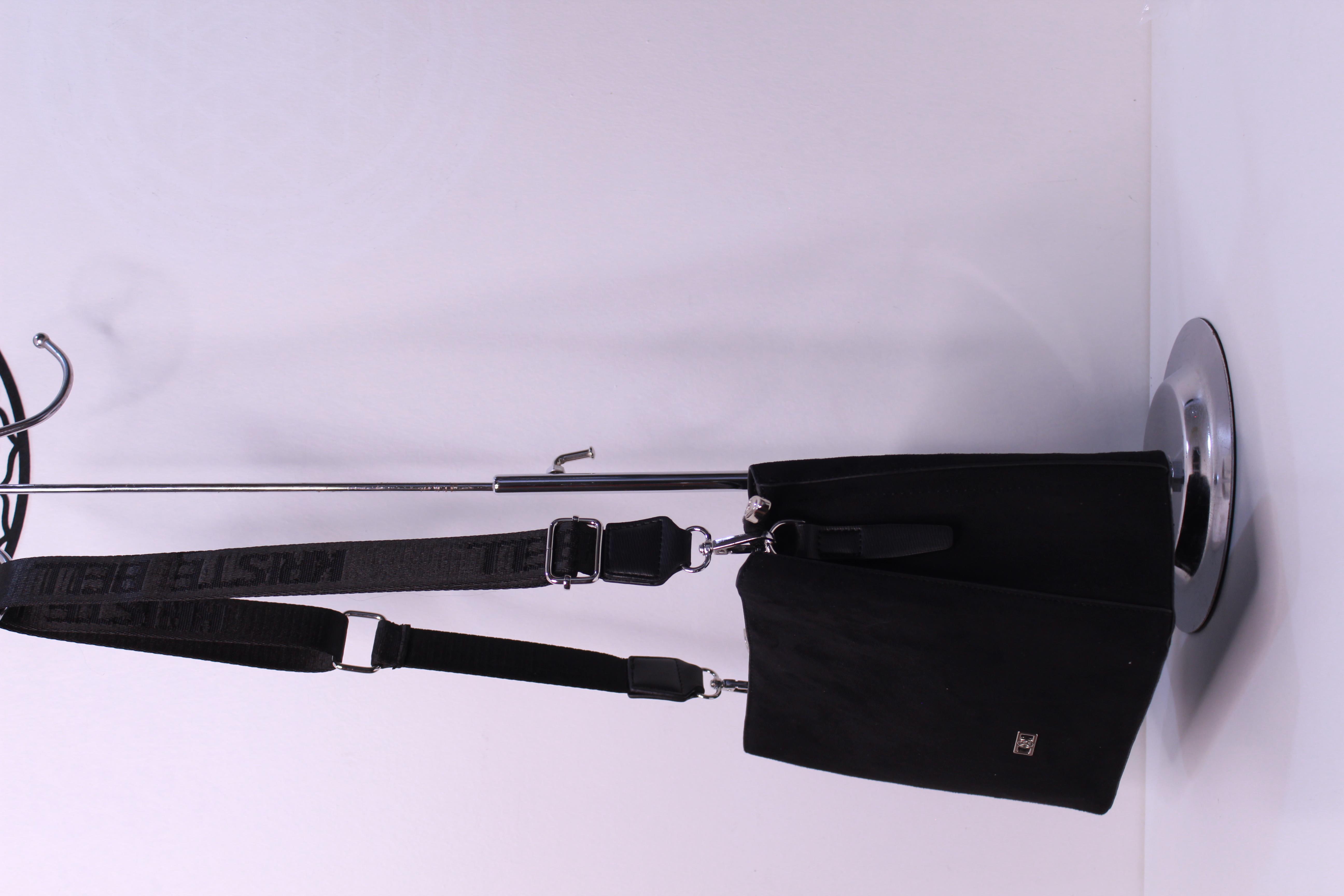 KRISTE BELL - SÜET SİYAH