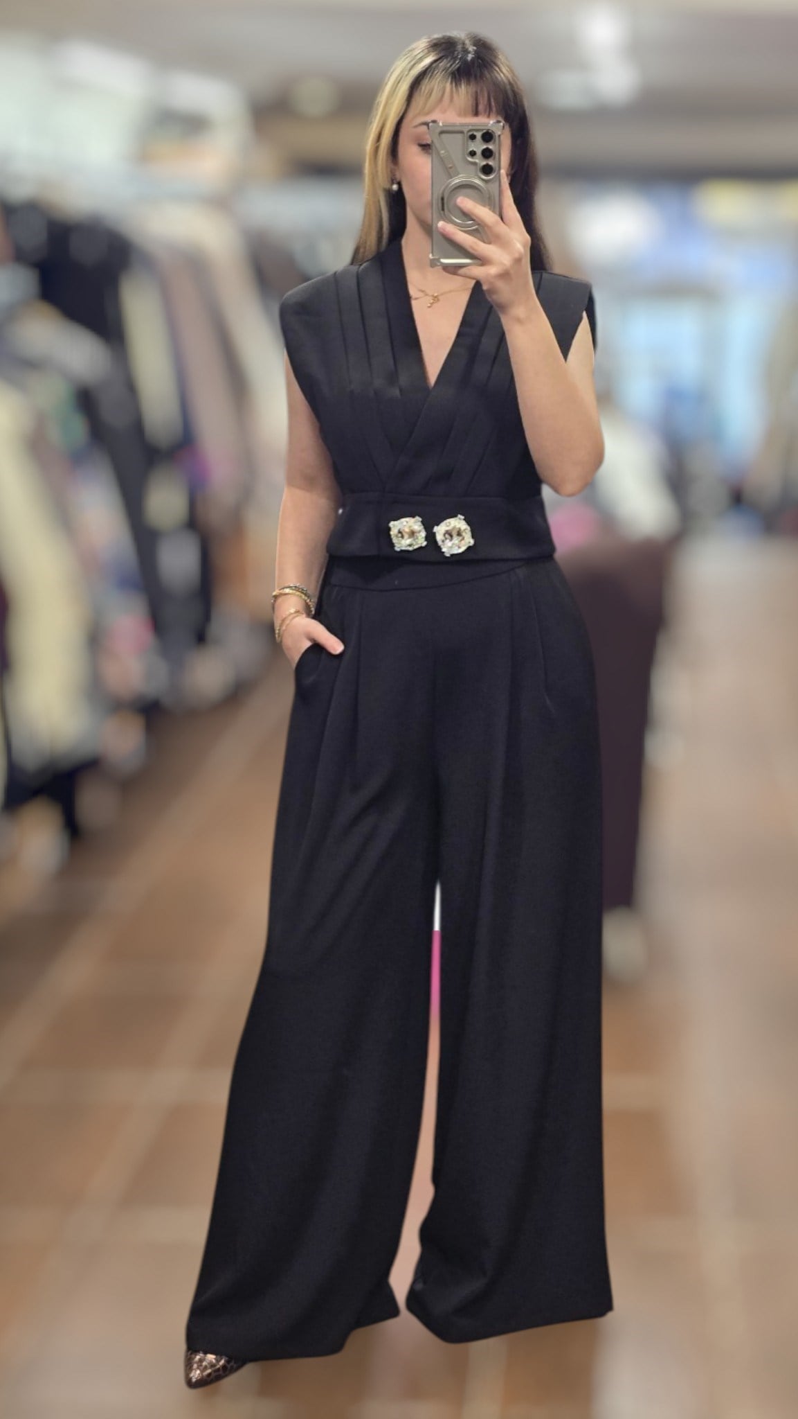 ON FASHION 26Y.ON.BLZ.70300.01 TAŞ DETAYLI BLUZ - SİYAH