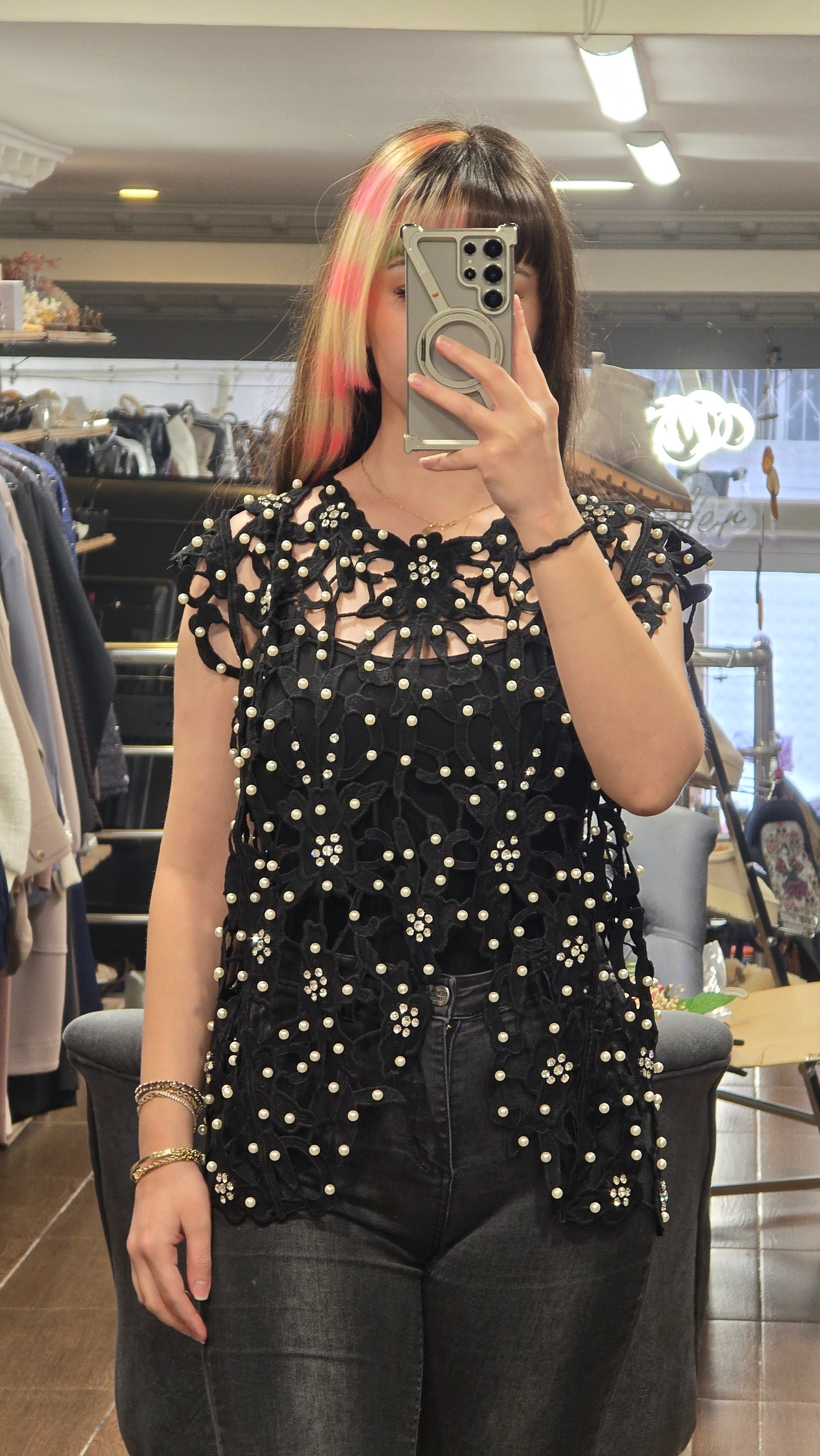 ON FASHION 26Y.ON.BLZ.70477.01 İNCİ DETAYLI DANTEL BLUZ-SİYAH