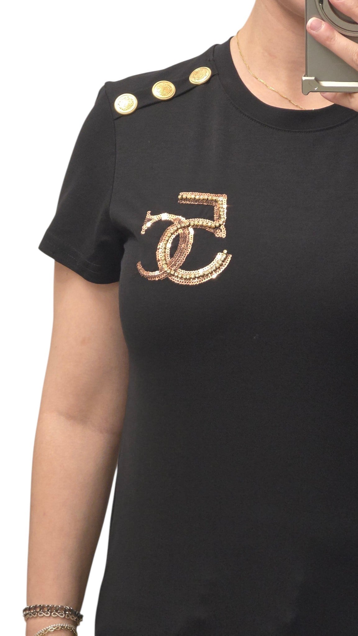 ON FASHION 26Y.ON.BLZ.76609.01 OMUZLARI DÜĞMELİ KISA KOL BLUZ - SİYAH