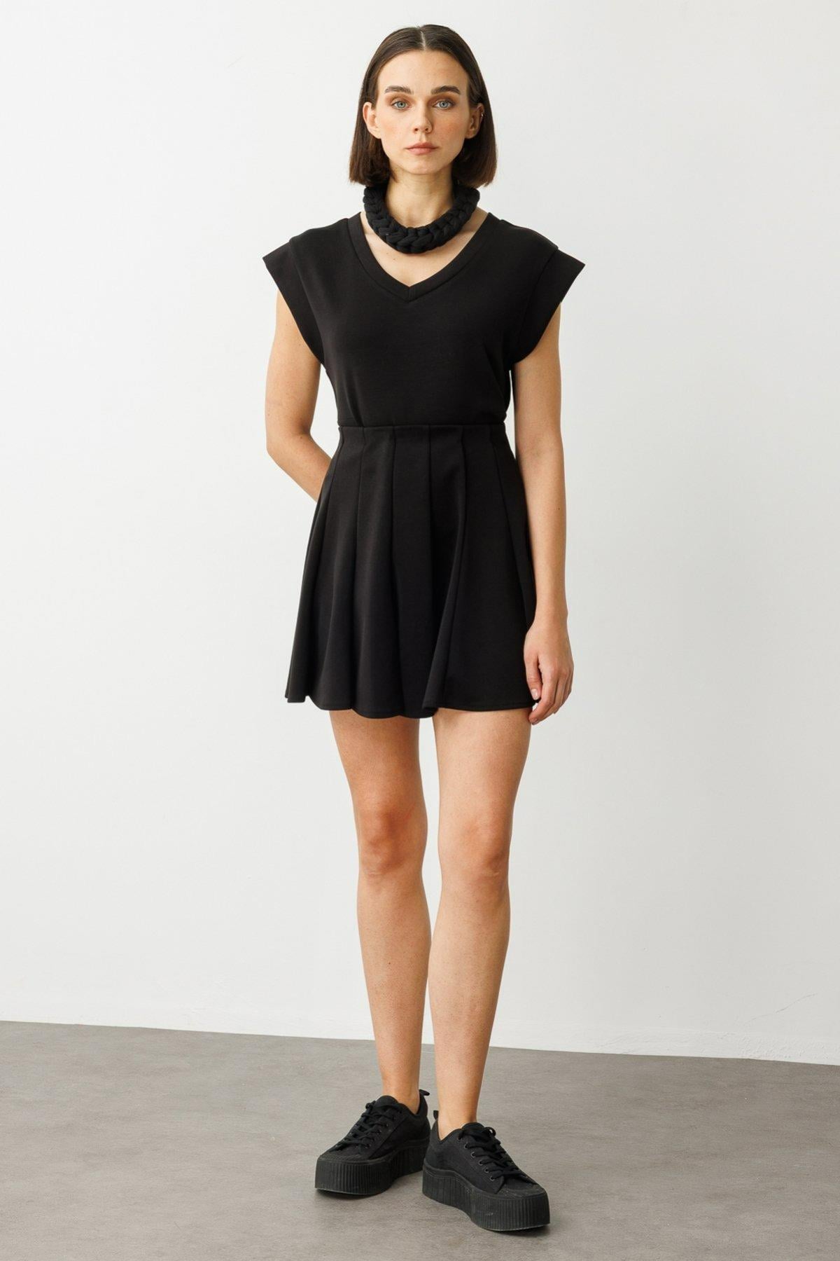 ON FASHION 54234 DİKİŞLİ PİLELİ ETEK - SİYAH