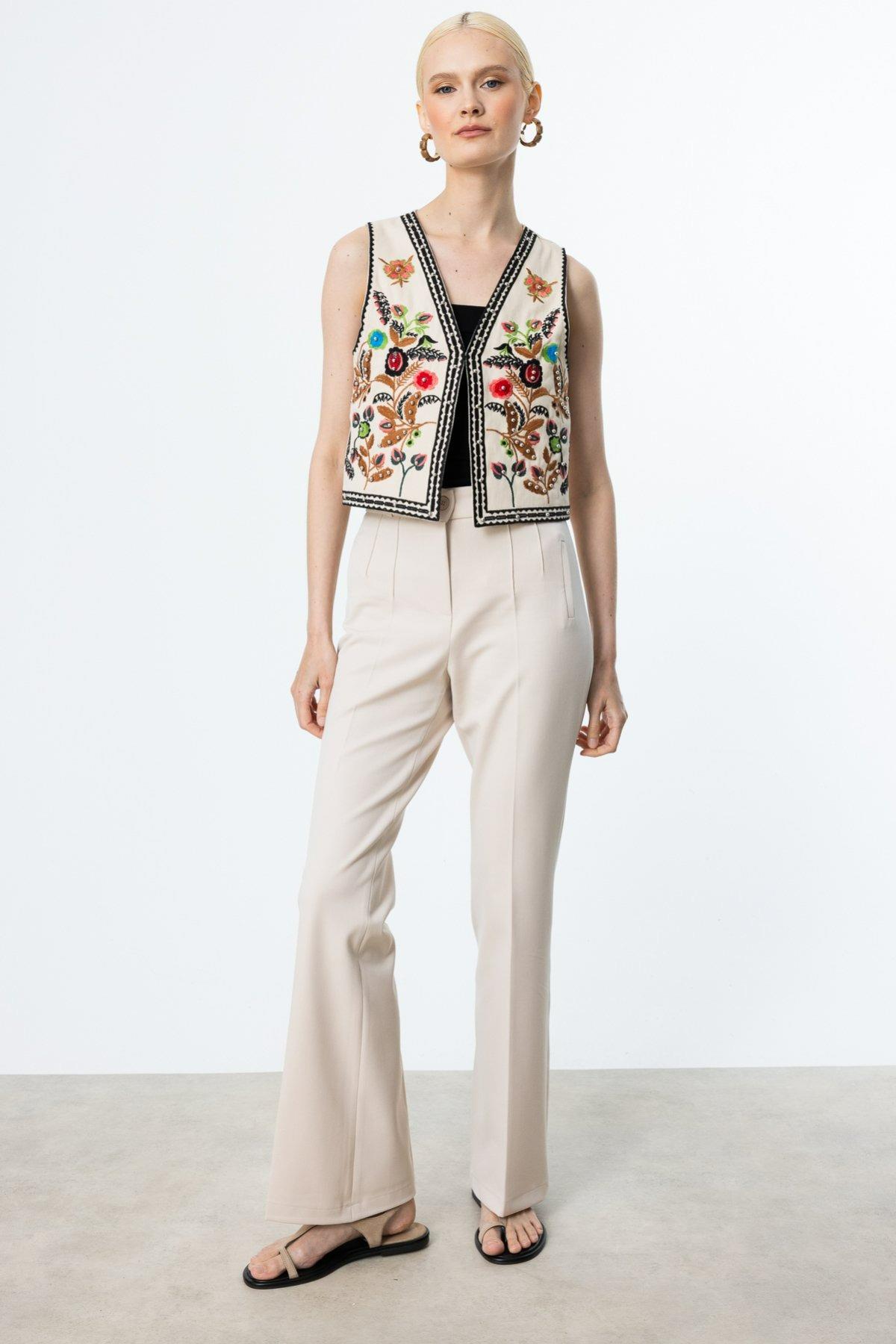 ON FASHION 56988 ÖNÜ İŞLEMELİ YELEK - EKRU
